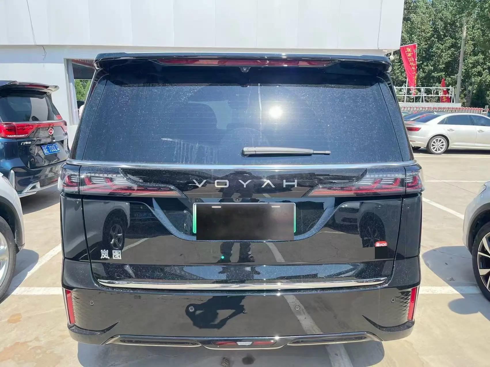 岚图 2026款 梦想家 PHEV 1.5T 乾崑Ultra 自动挡 5