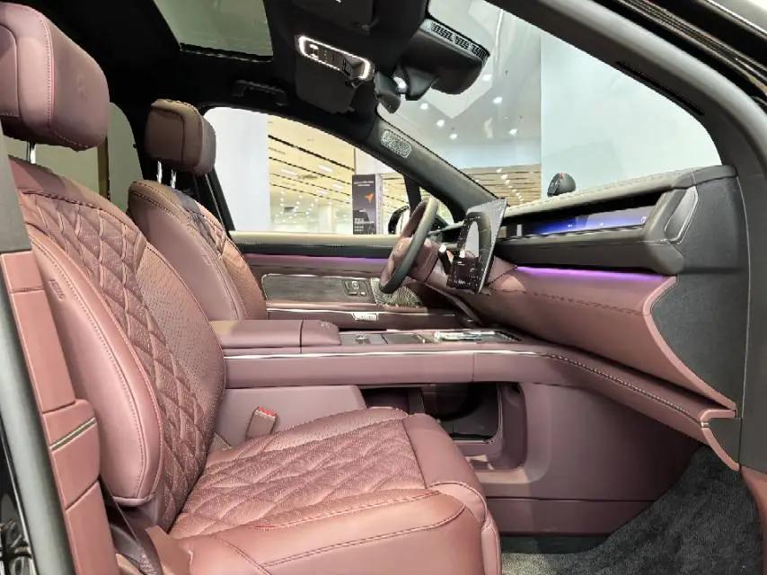 NIO 2026 ES8 6-Seater Executive Luxury Edition Automatic 2