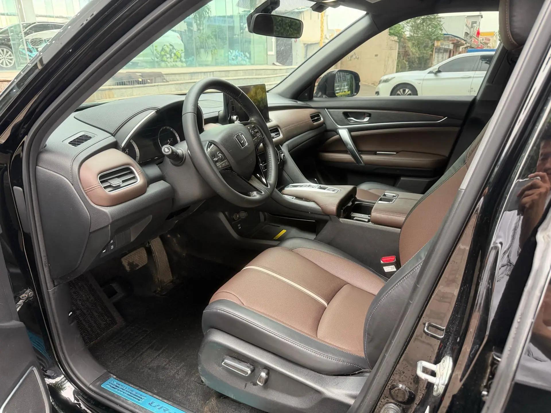 Honda 2024 UR-V 2.0T 370TURBO Front-Wheel Drive Prestige Edition Automatic 2