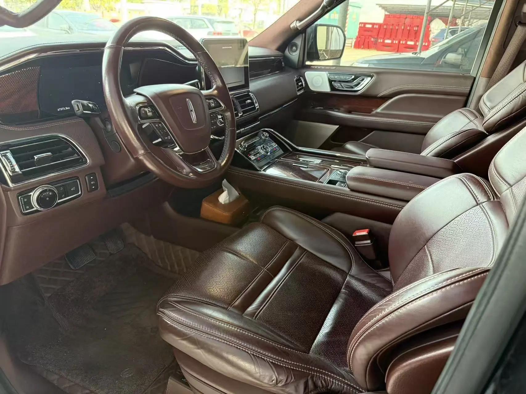 Navigator 2020 3.5T Presidential Series 4