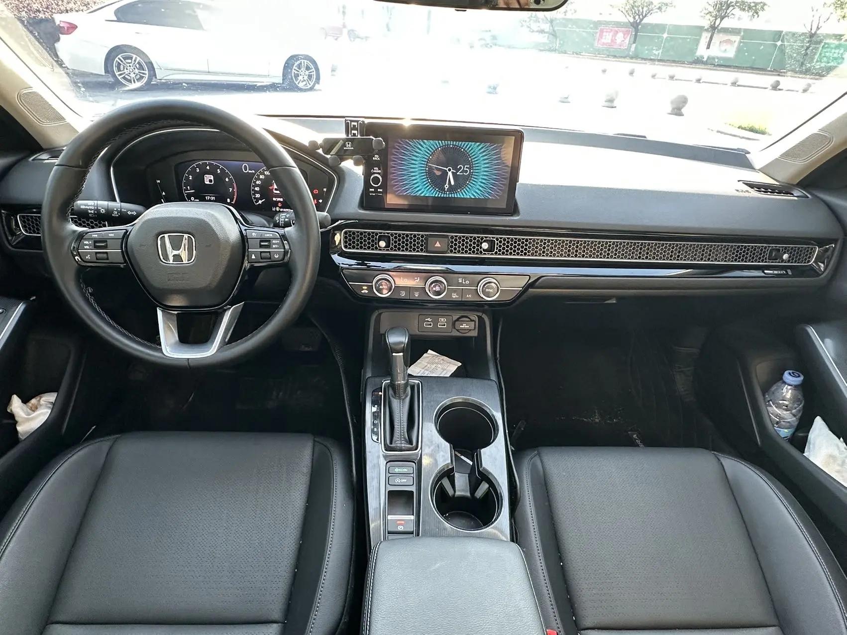 Honda 2023 Civic 1.5T CVT 240TURBO Luxury Edition Automatic 6