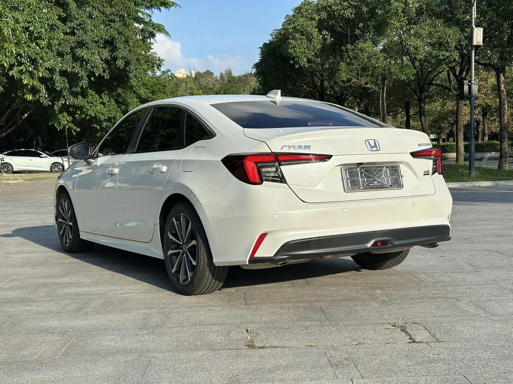 Honda 2023 Civic 1.5T CVT 240TURBO Luxury Edition Automatic 8