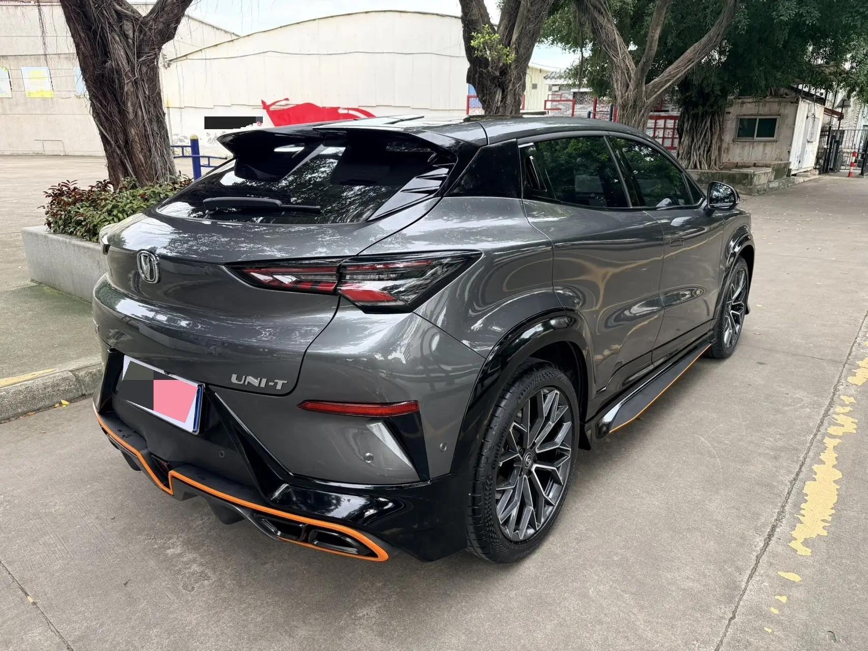 ChangAn 2022 UNI-T 1.5T Smart Pilot Automatic Gear 4
