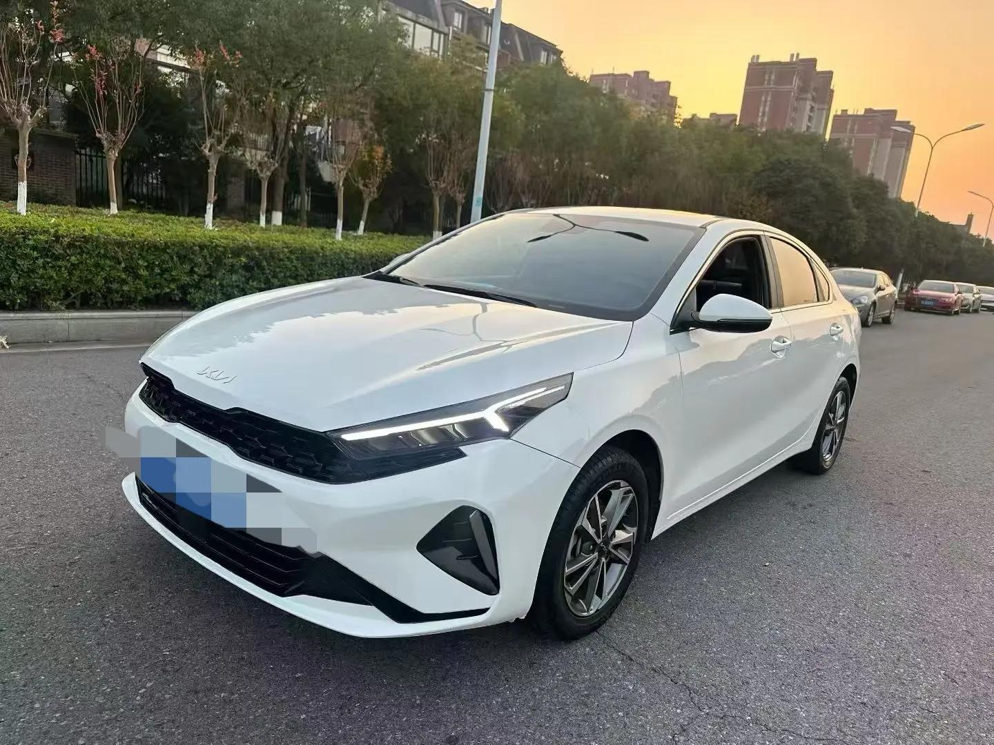 Kia K3 2023 1.5L CVT Deluxe Edition