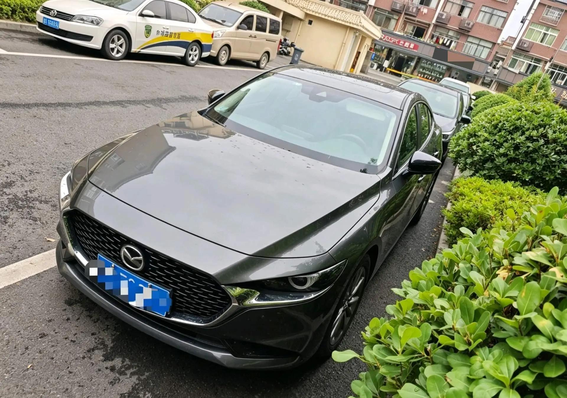 Mazda 3 Onksera 2022 2.0L Automatic Quality Shining Obsidian Edition
