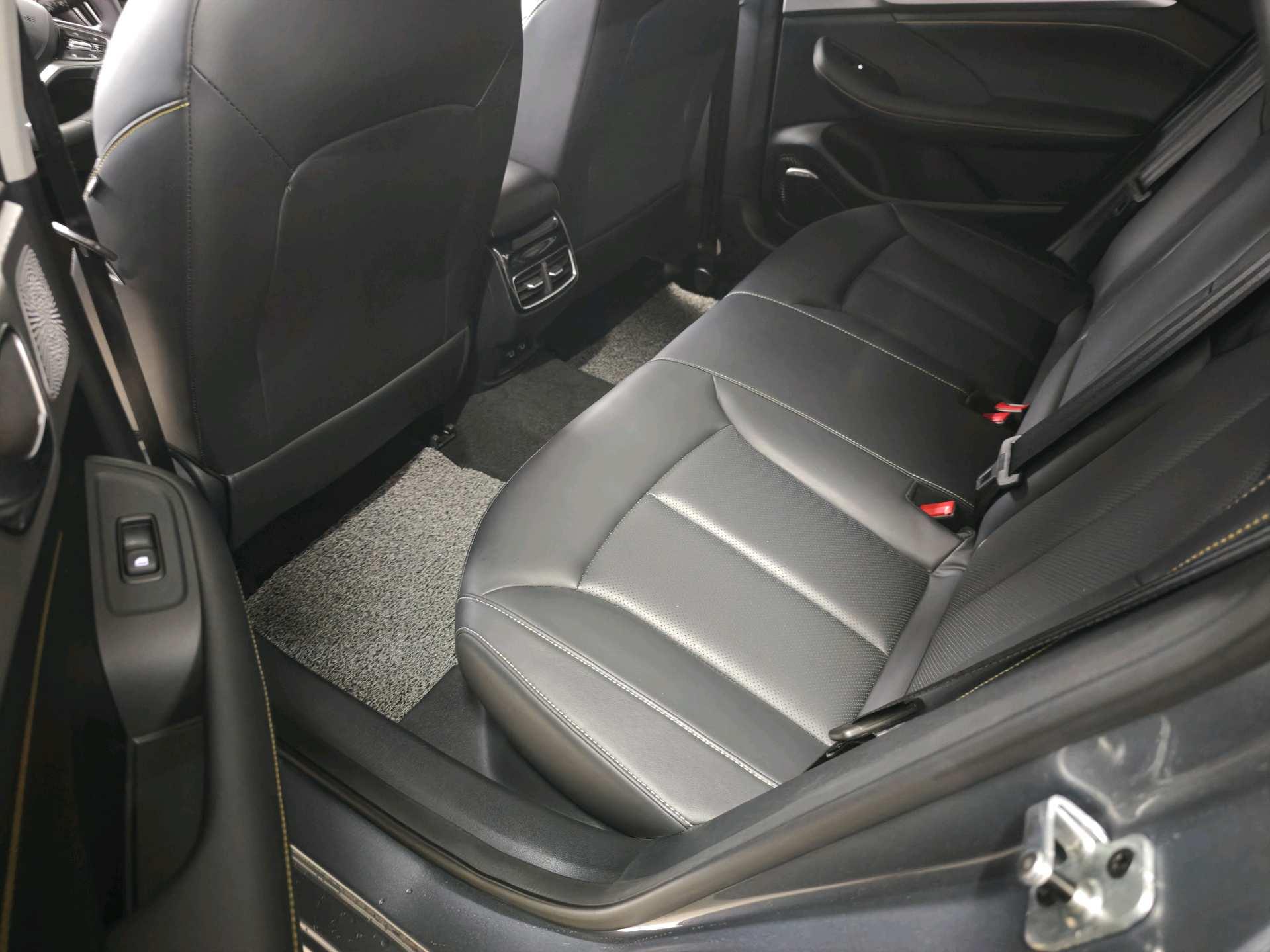 Roewe i6 MAX 2020 300TGI Auto Cool Sky Screen Edition 11