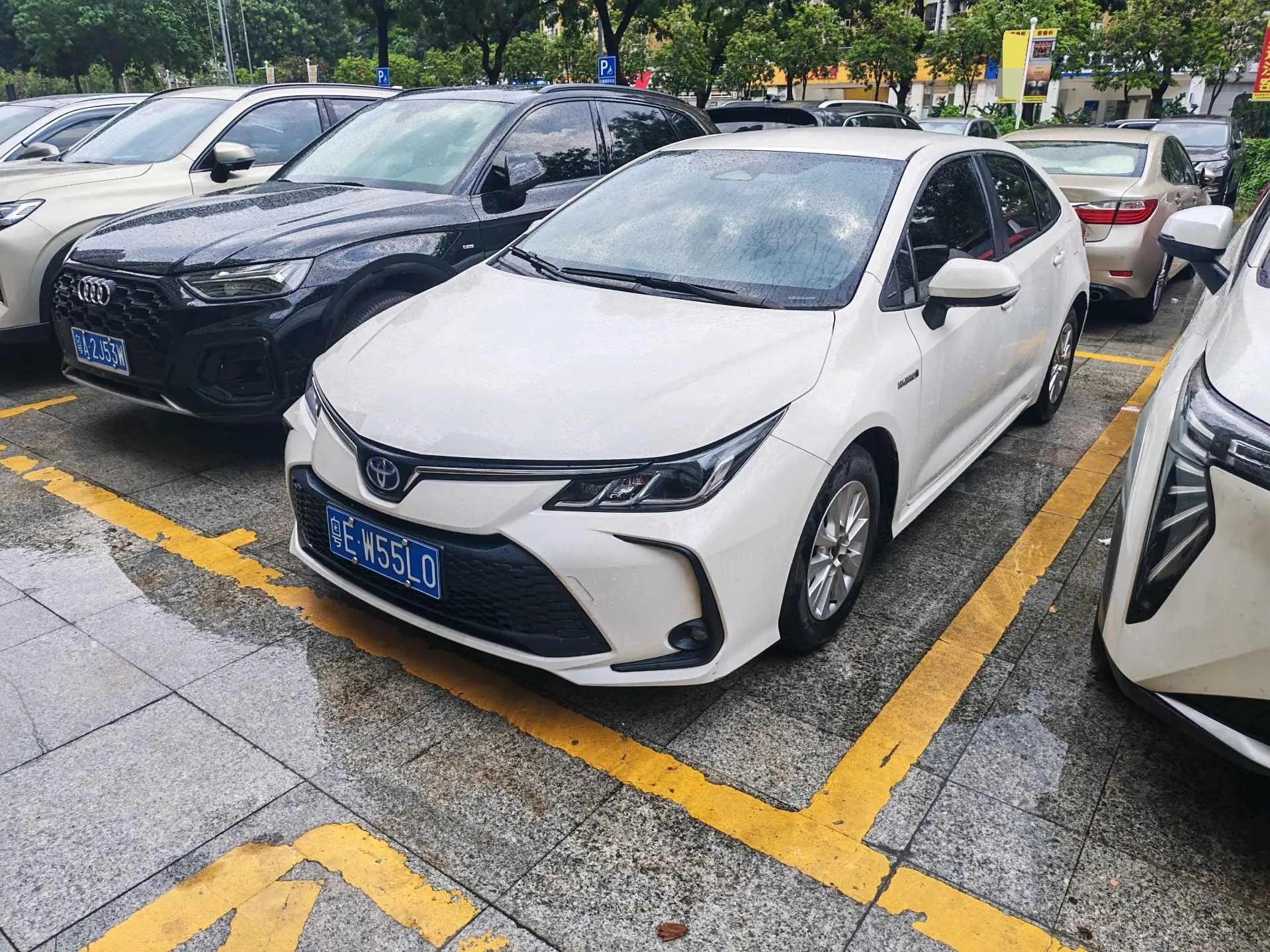 Toyota 2023 Corolla Double Engine 1.8 Stepless Intelligent Electric Hybrid Pioneer Edition Automatic Gear