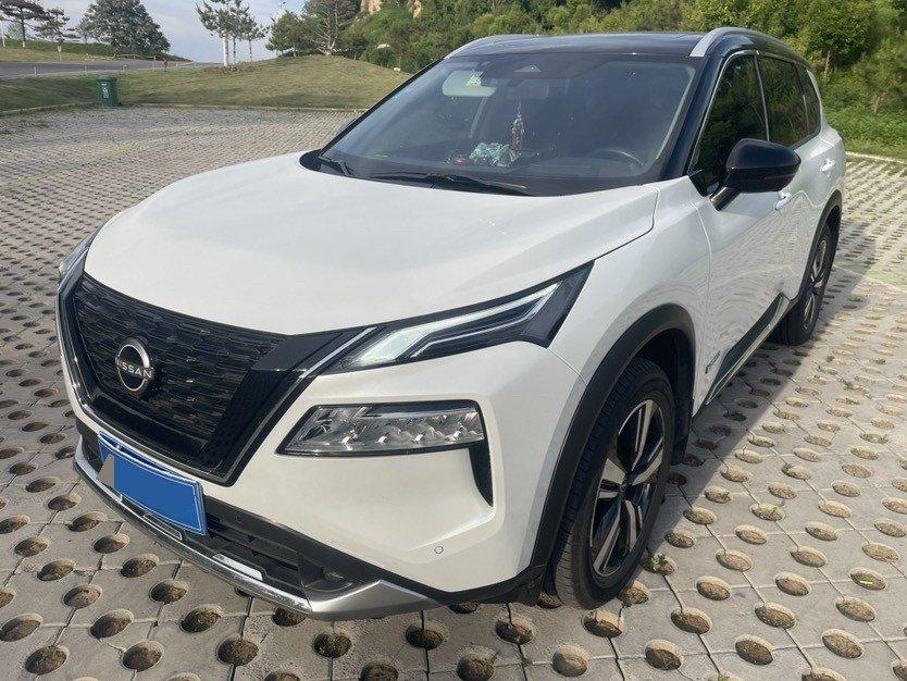 打开图片灯箱:Nissan 2023 Qijun e-POWER Super Mixed Dual Motor Four-wheel Drive Extreme Automatic Gear