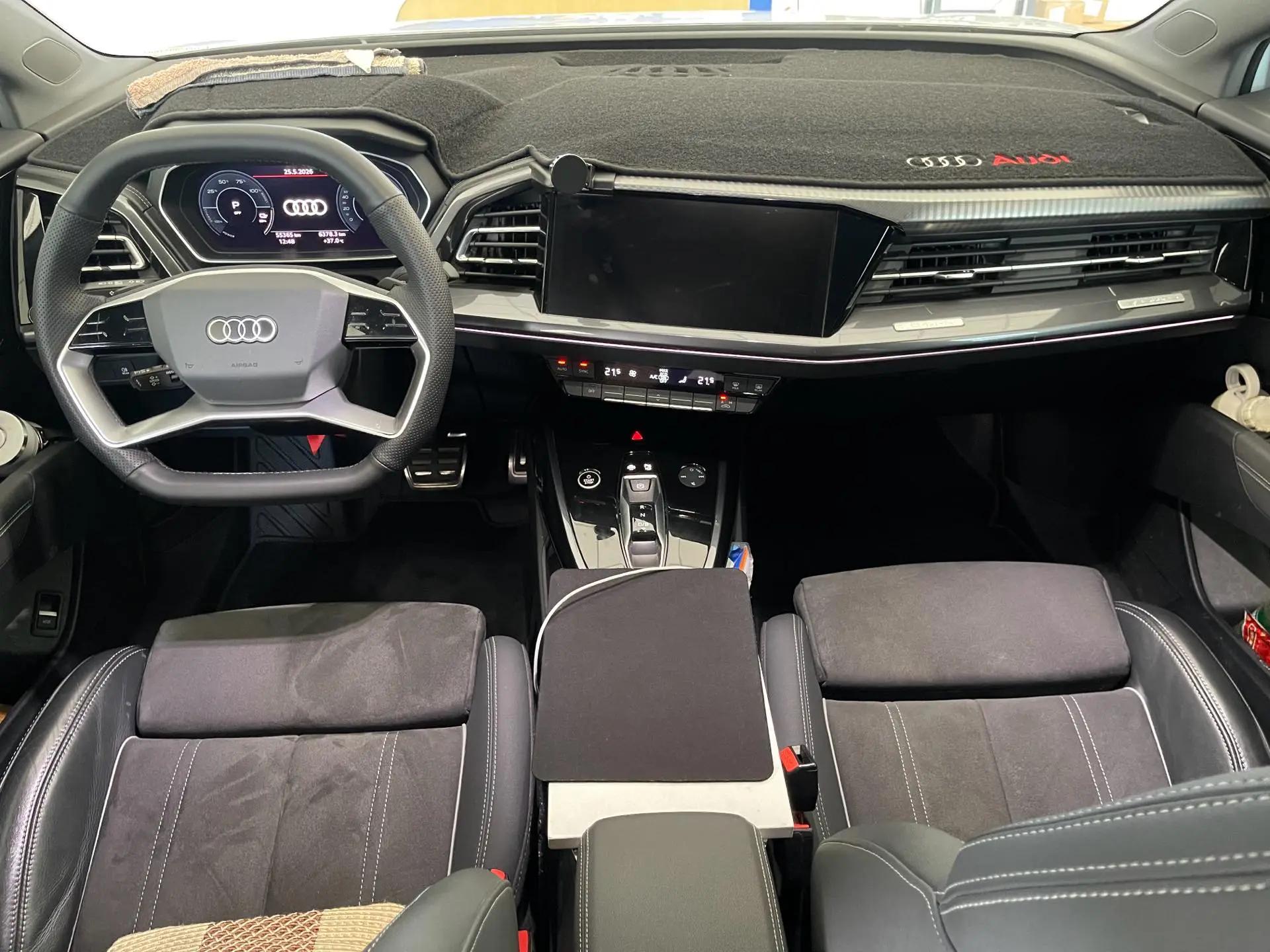 Audi 2023 Q4 e-tron 50 Quattro Creation Edition Automatic Gear 3