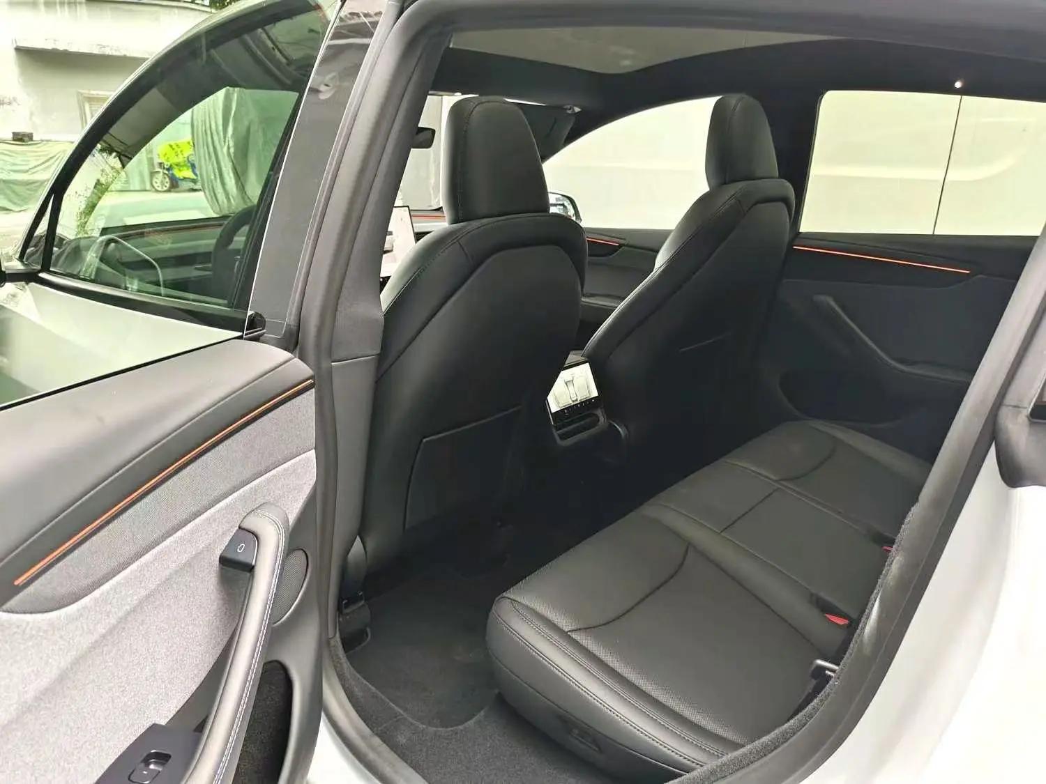 Tesla 2026 Model Y Rear-Wheel Drive Automatic 3