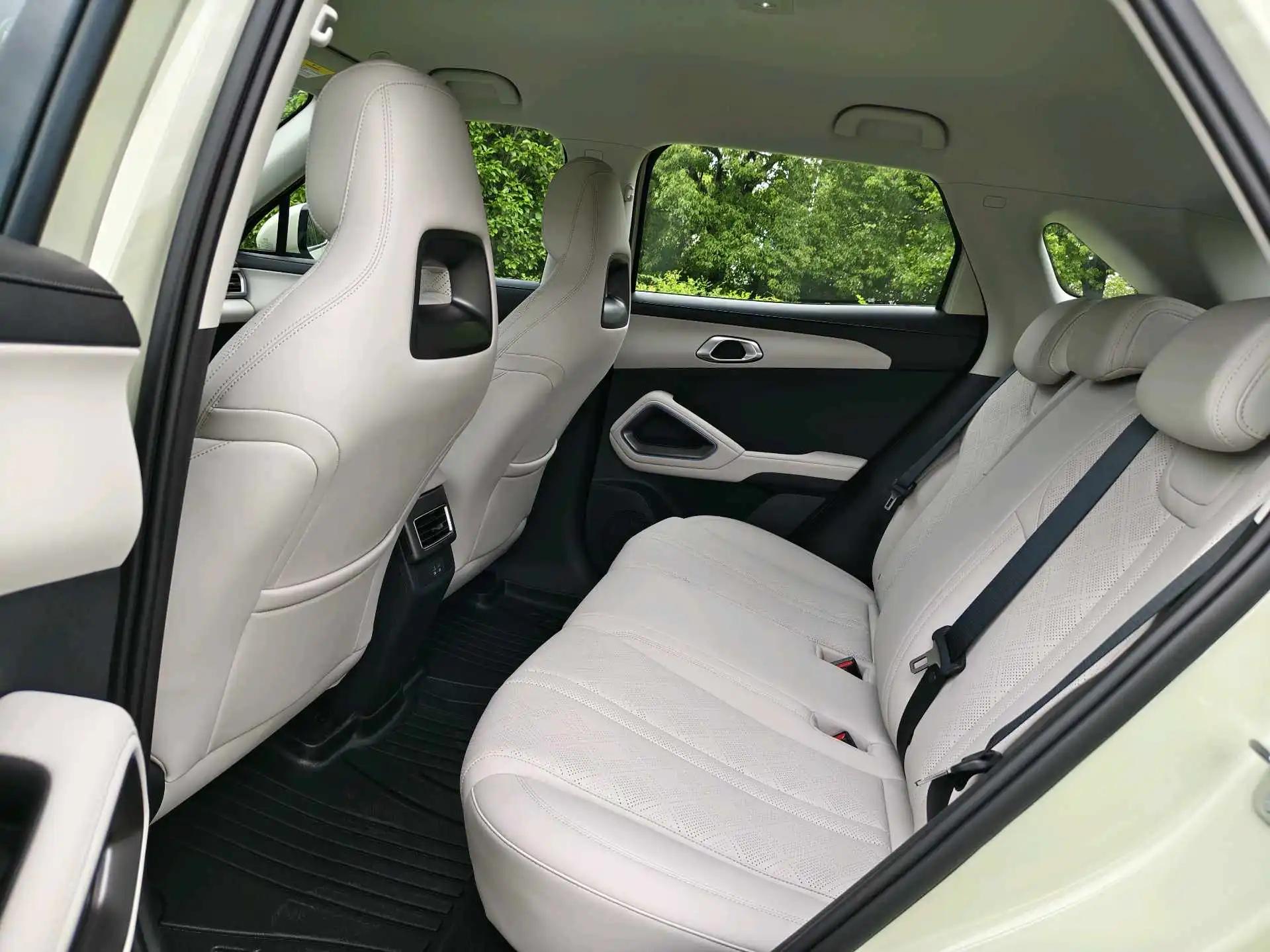 BYD 2025 Yuan UP 301KM Pilot Automatic Gear 8