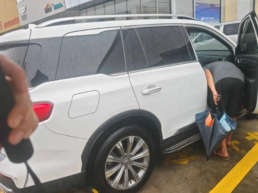 Chuanqi GS8 2019 390T Two-Drive Deluxe Zhilian Edition (7 seats) 6