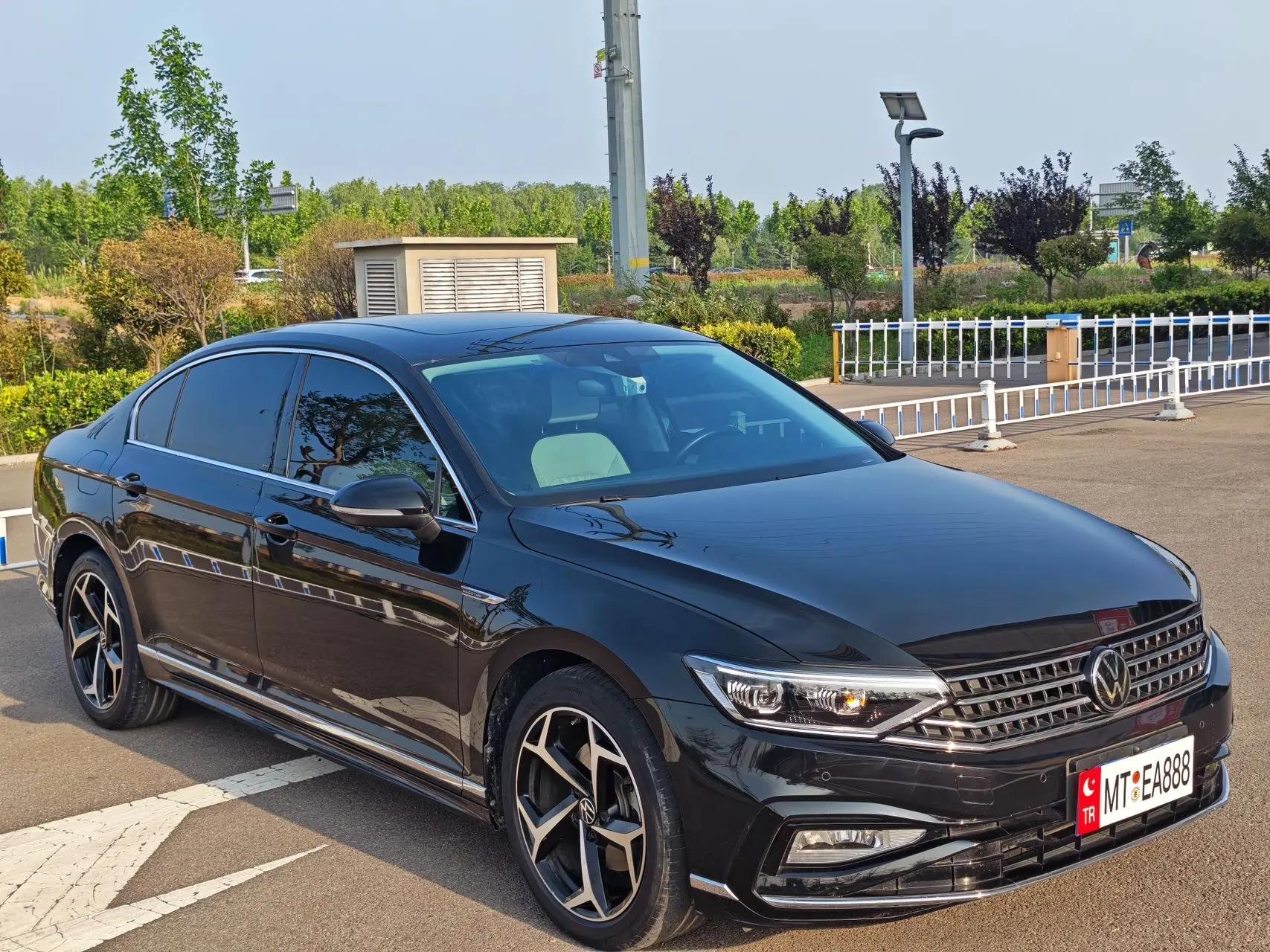Magotan 2022 330TSI DSG Basic 2
