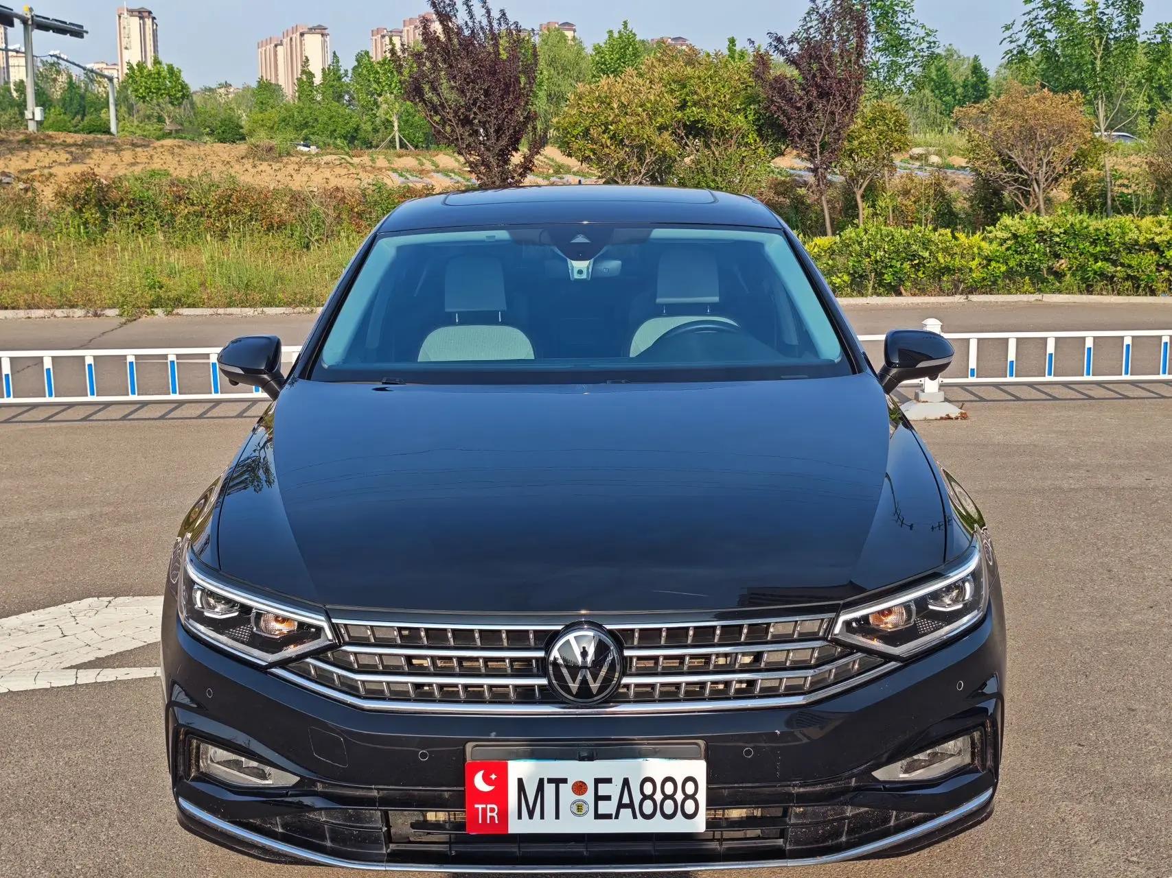 Magotan 2022 330TSI DSG Basic 3