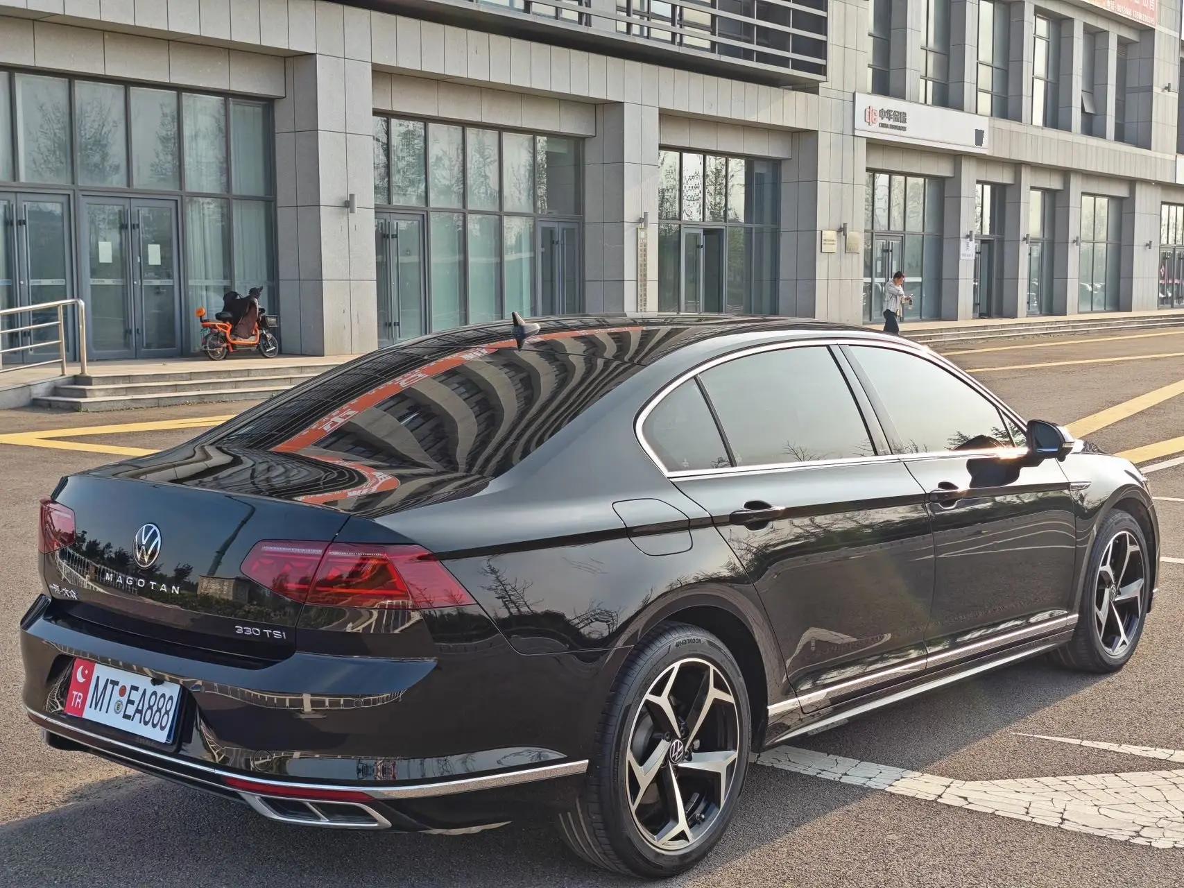 Magotan 2022 330TSI DSG Basic 9