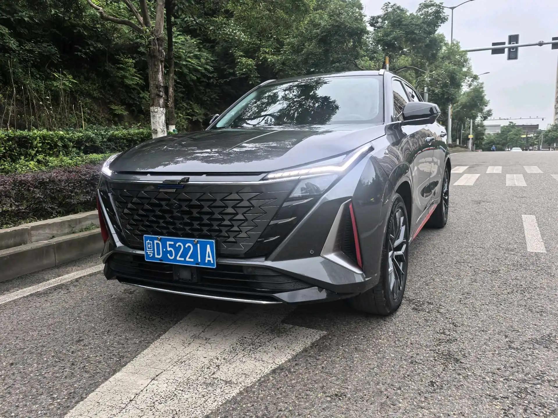 Открыть галерею: Auchan 2023 Z6 1.5T Blue Whale Zhiku Automatic Gear