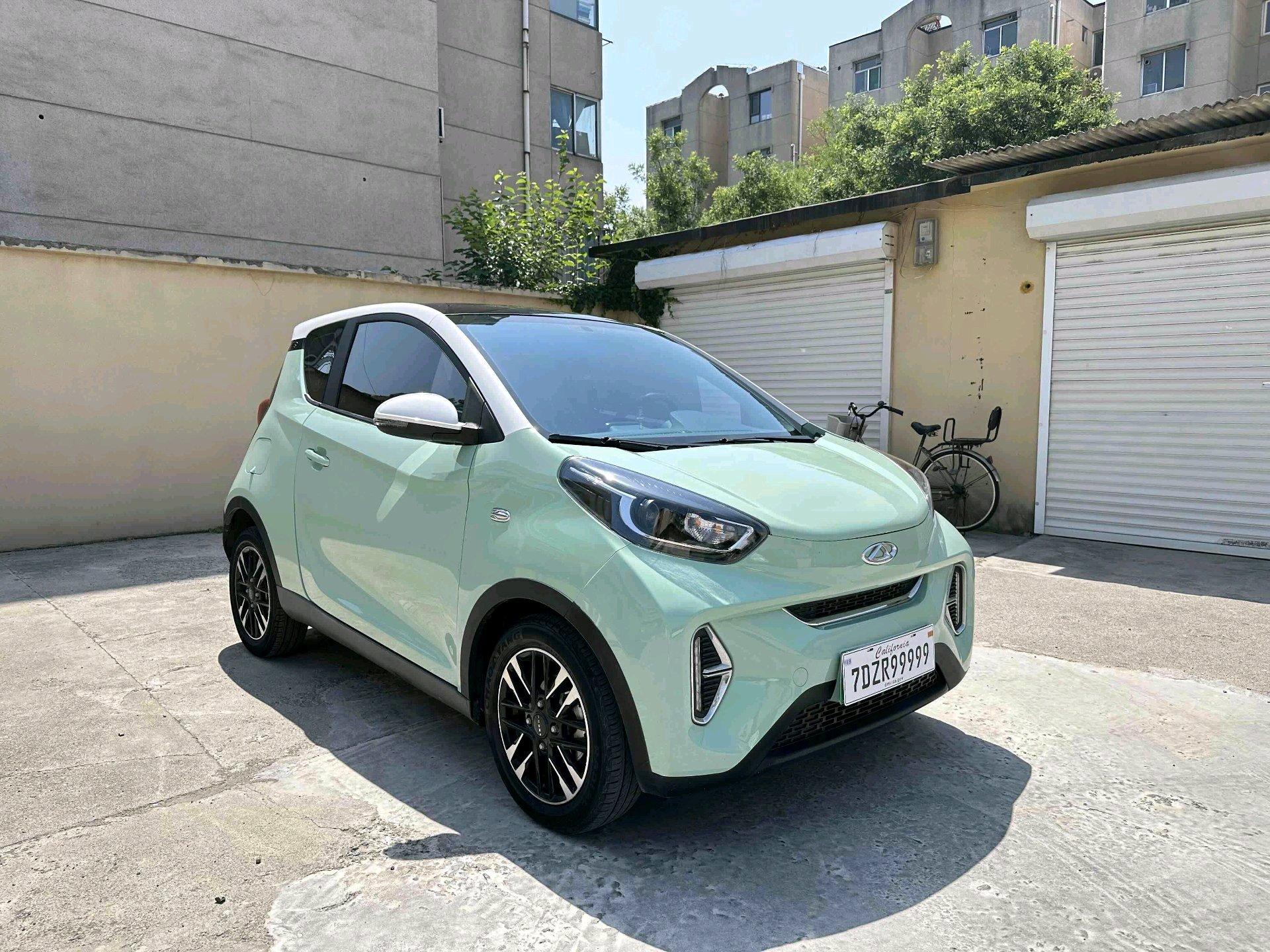 Small Ant 2022 Change Sweet Powder Half Sugar Edition Ternary Lithium 30.6kWh 30kW 301km 3