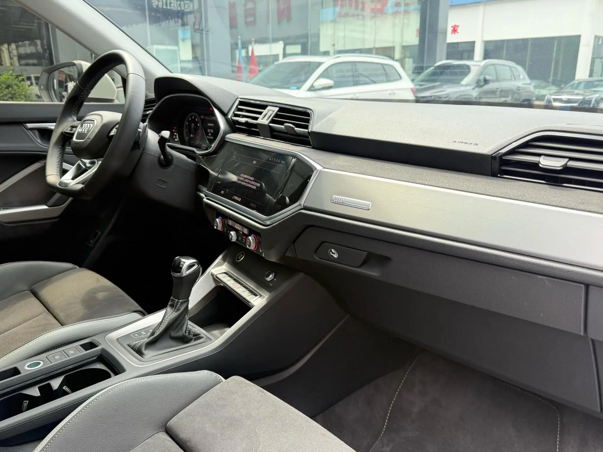 Audi Q3 2022 model 35 TFSI Fashion Dynamic Edition 11