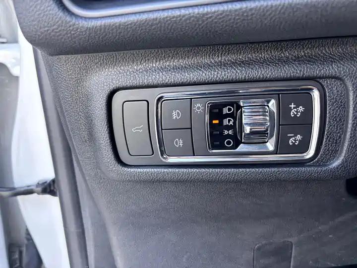 Adventurer 2020 2.0T Two-Drive Zunyue Edition 18