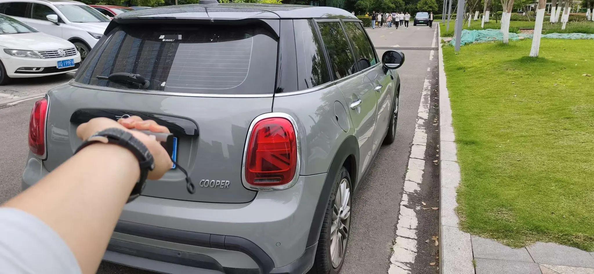 MINI 2022 1.5T COOPER Classic Five-Door Edition 2
