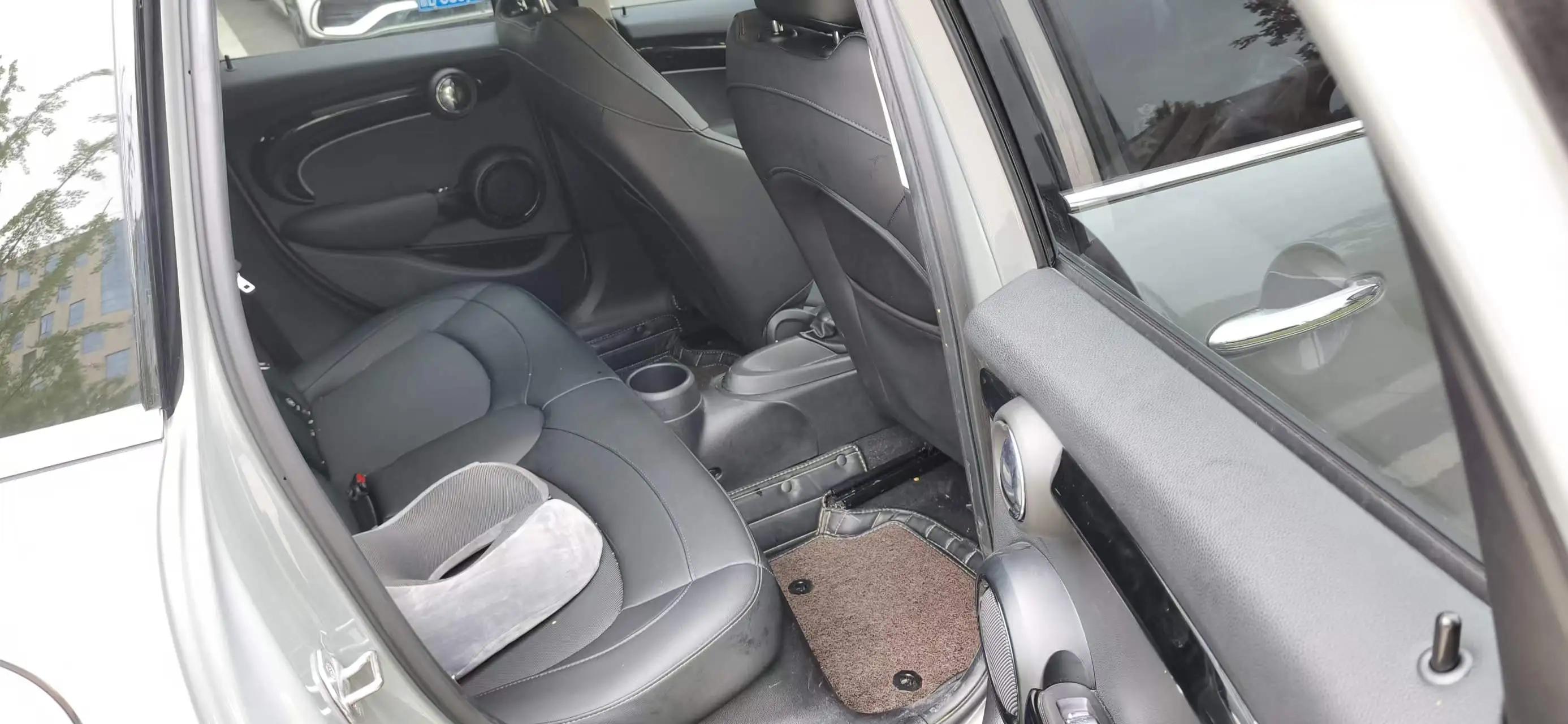 MINI 2022 1.5T COOPER Classic Five-Door Edition 3