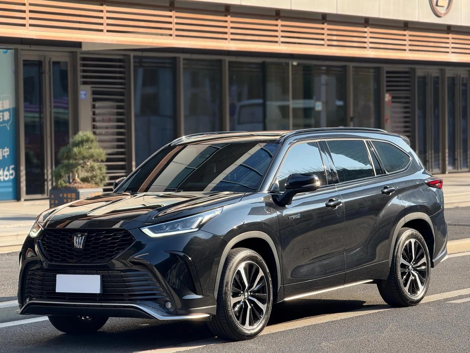 Toyota 2023 Crown Landfang 2.5 CVT Four-Wheel Drive Luxury Edition Automatic