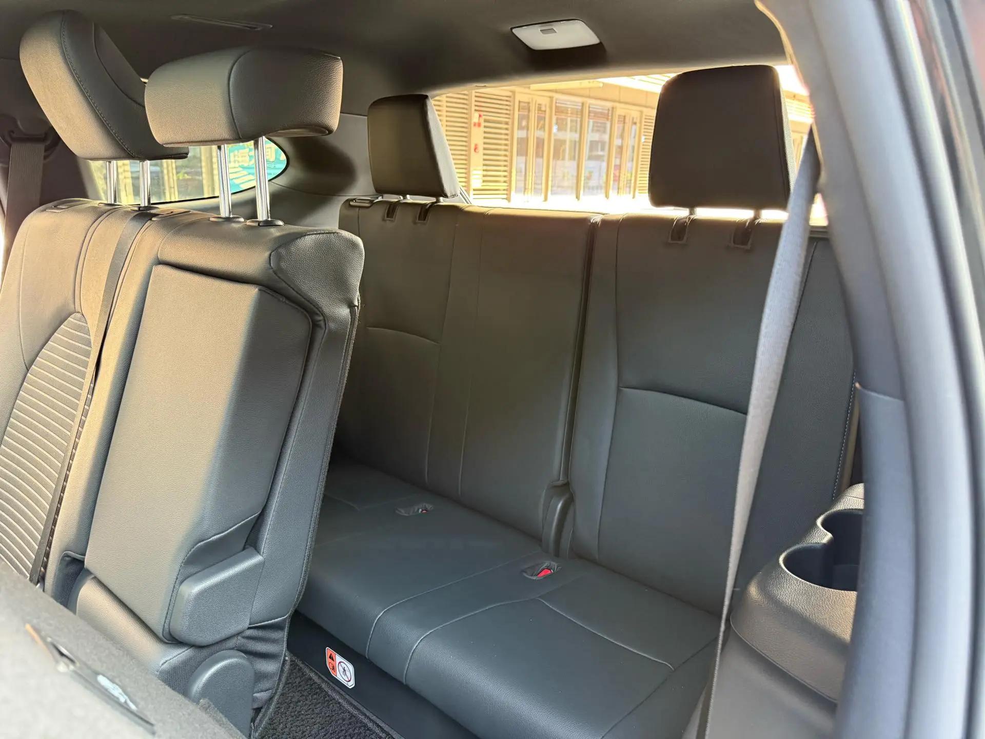 Toyota 2023 Crown Landfang 2.5 CVT Four-Wheel Drive Luxury Edition Automatic 9