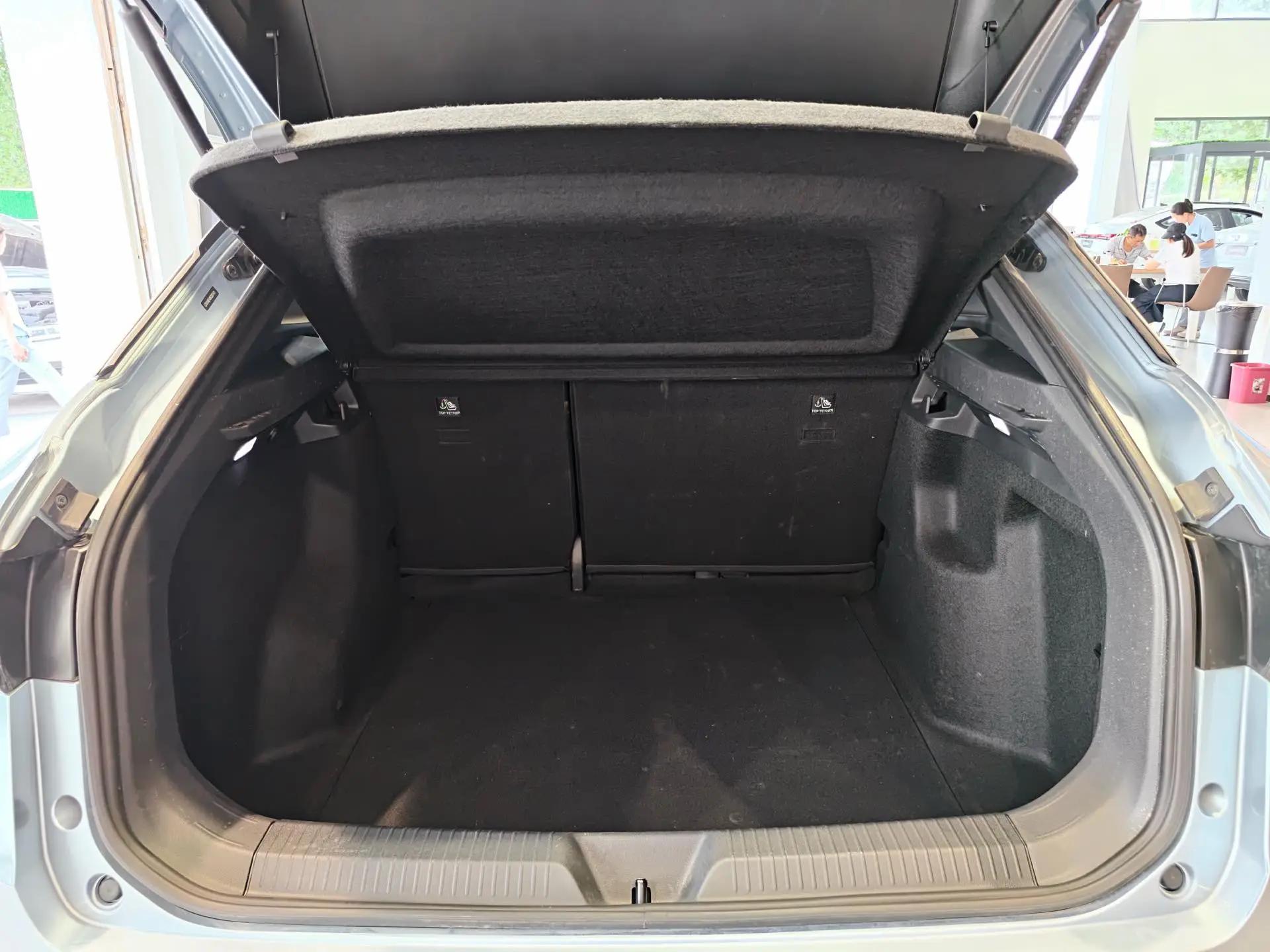 Volkswagen 2025 ID. 4 x Smart Model, Pure Intelligence Edition, Automatic Transmission 15