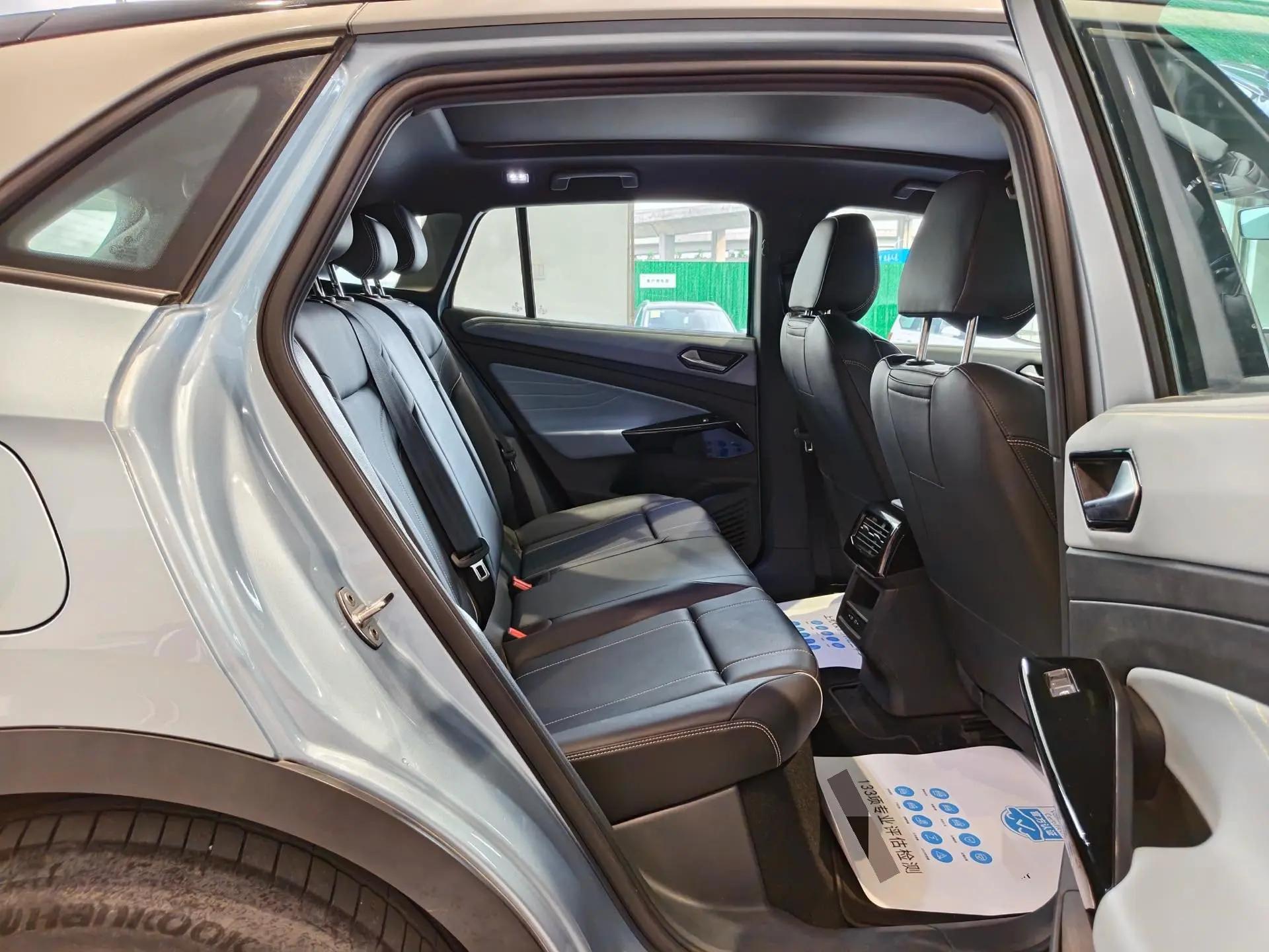 Volkswagen 2025 ID. 4 x Smart Model, Pure Intelligence Edition, Automatic Transmission 9