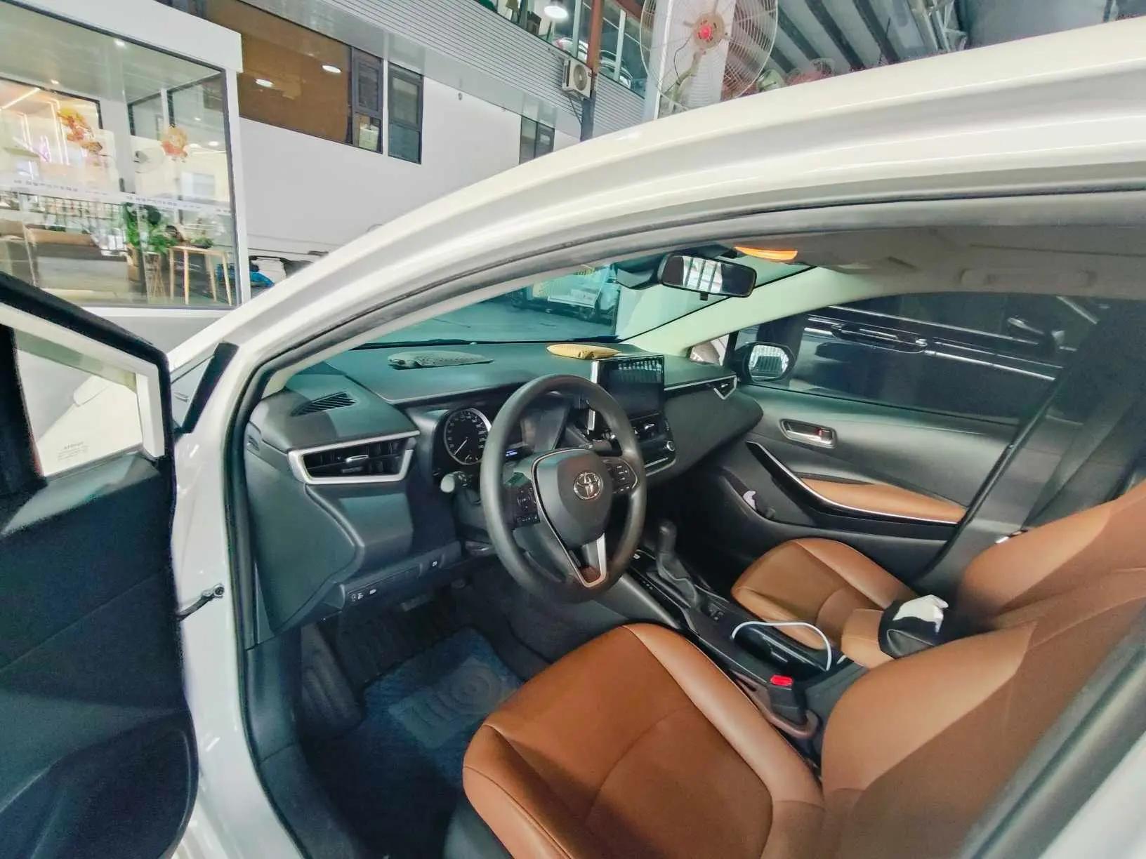 Corolla 2022 Double Engine 1.8L E-CVT Pioneer Edition 4