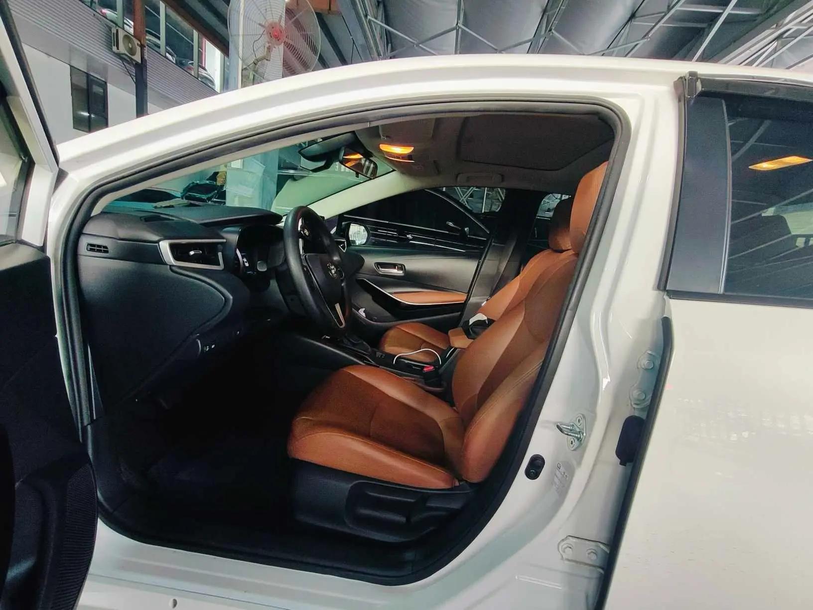 Corolla 2022 Double Engine 1.8L E-CVT Pioneer Edition 5