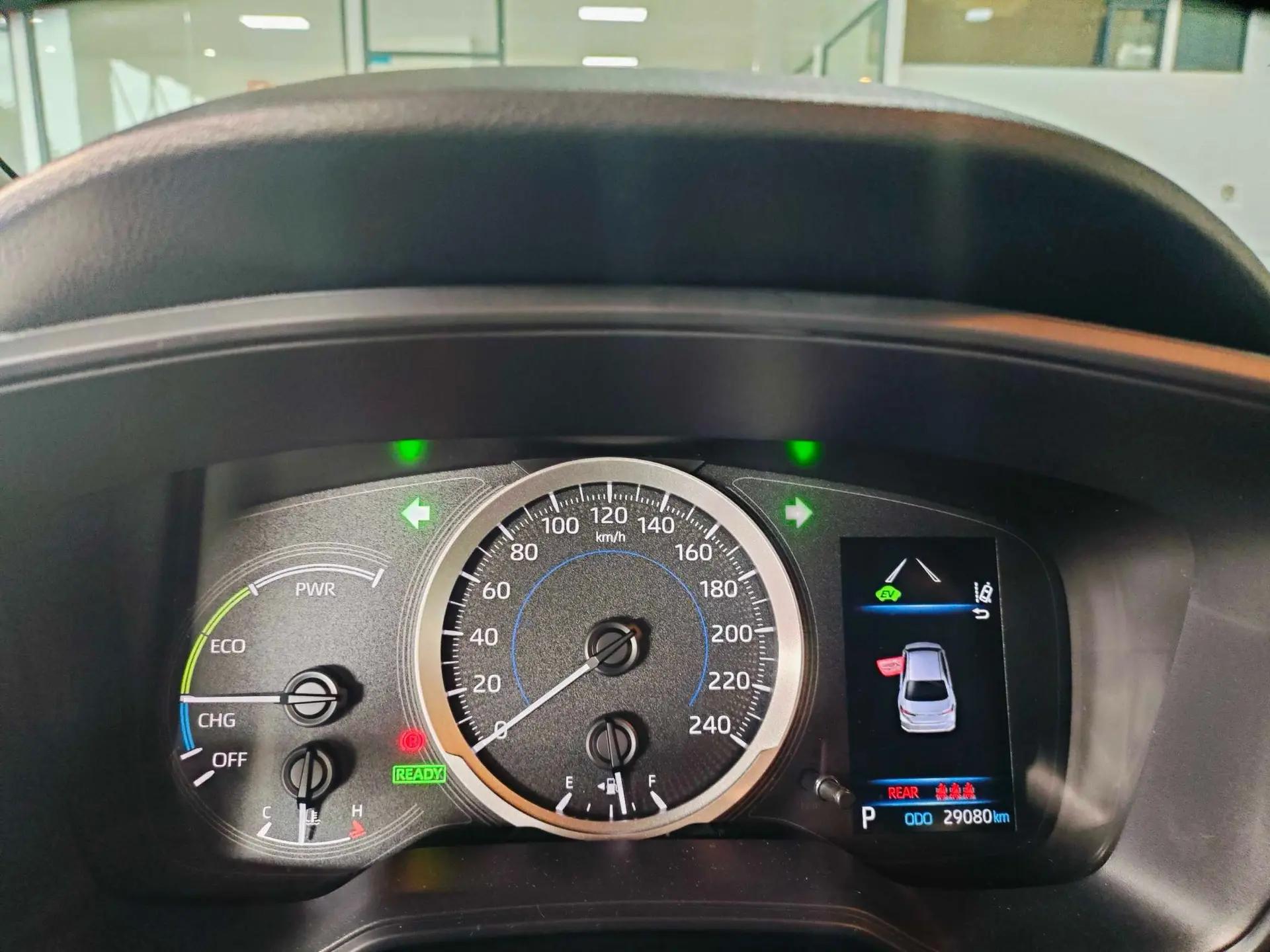 Corolla 2022 Double Engine 1.8L E-CVT Pioneer Edition 6