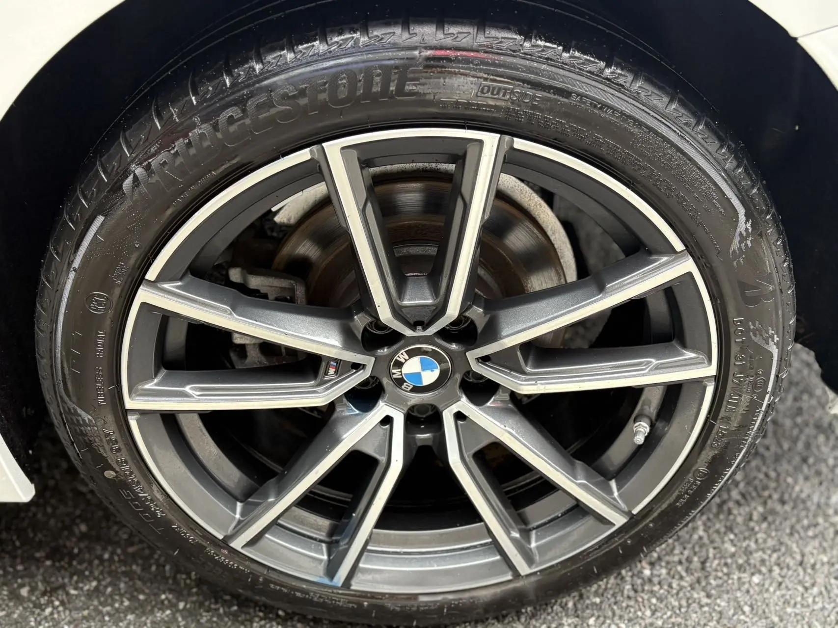 BMW 3 Series 2023 320Li M Sports Suit 14