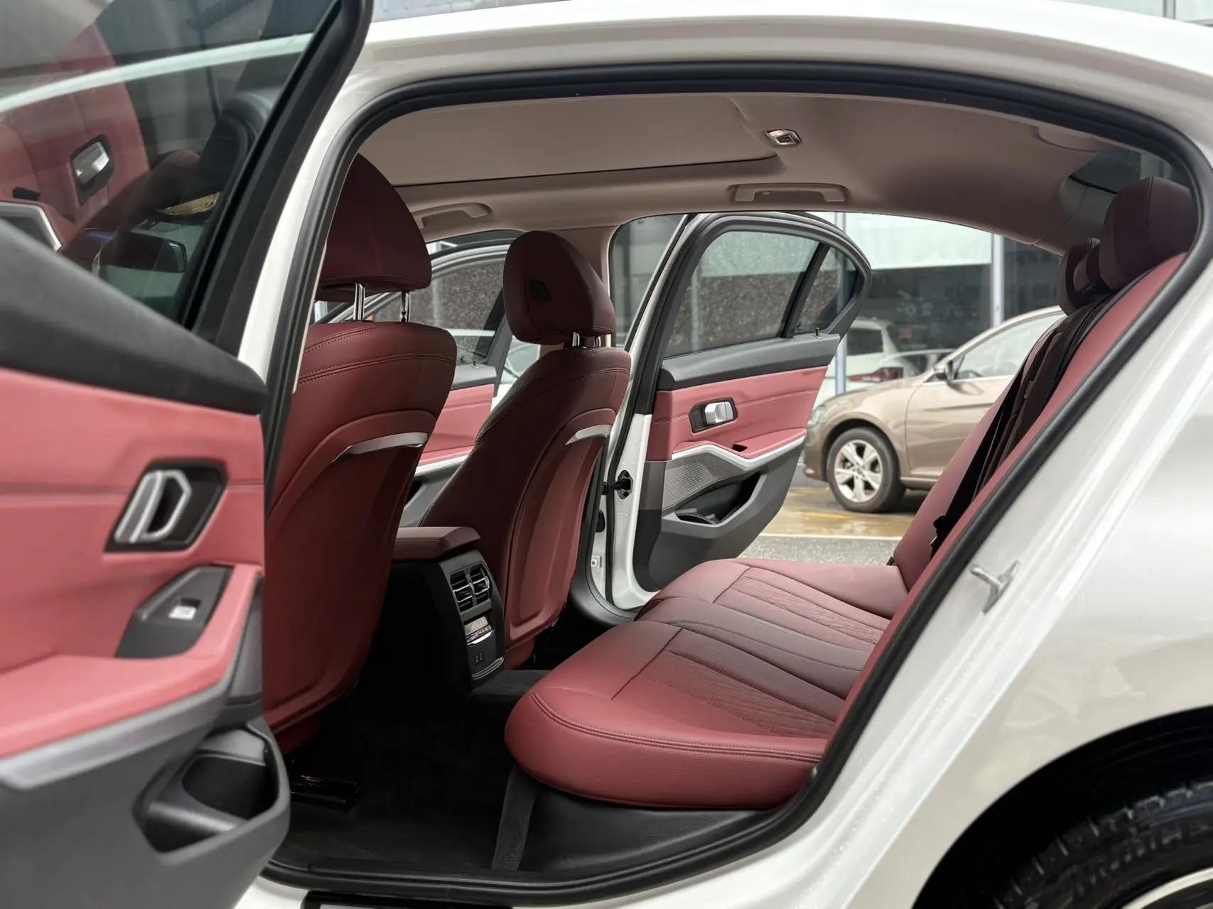 BMW 3 Series 2023 320Li M Sports Suit 5