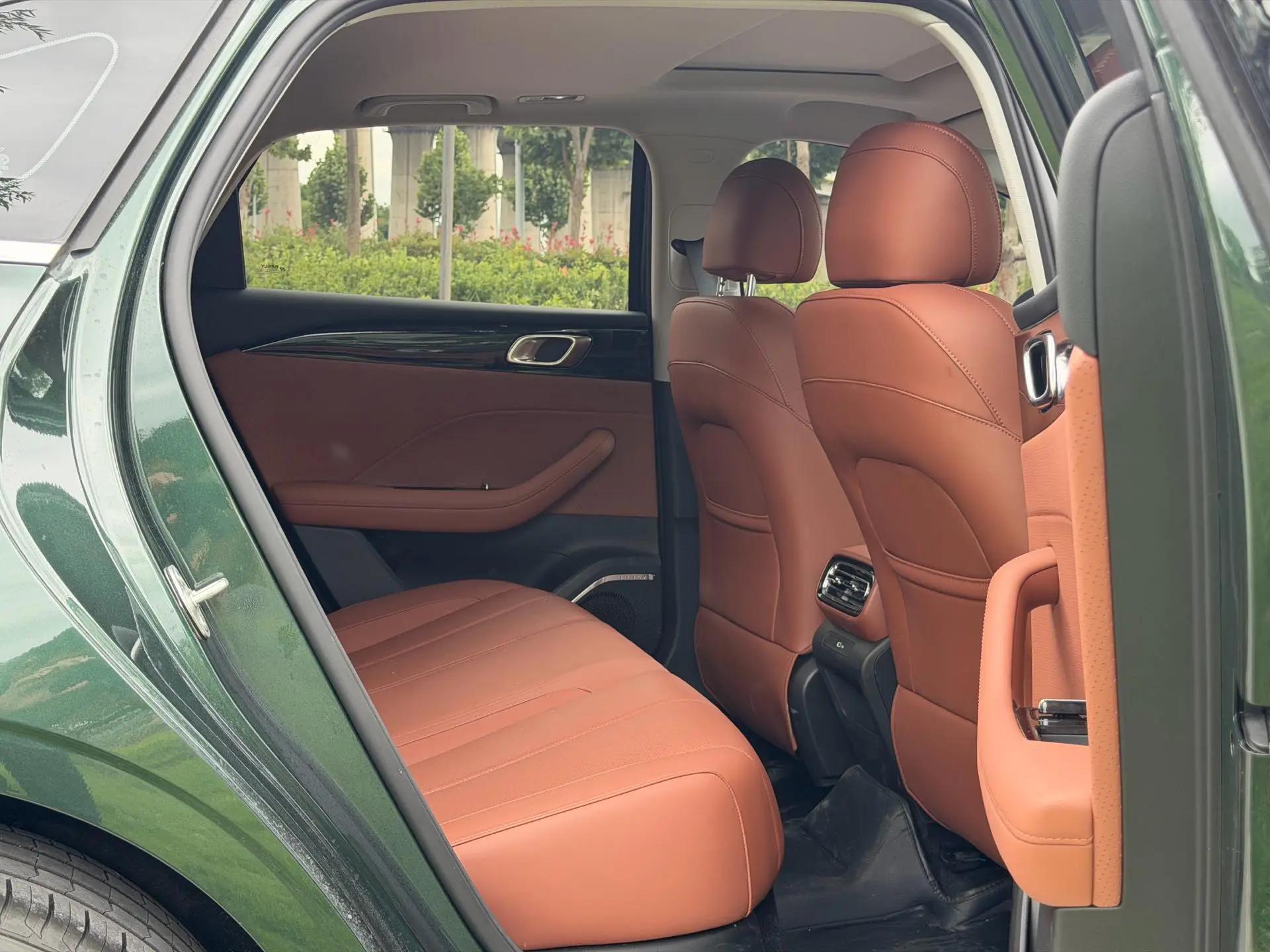 Geely 2026 Emgrand -3-compartment 1.5T Flagship Automatic Gear 9