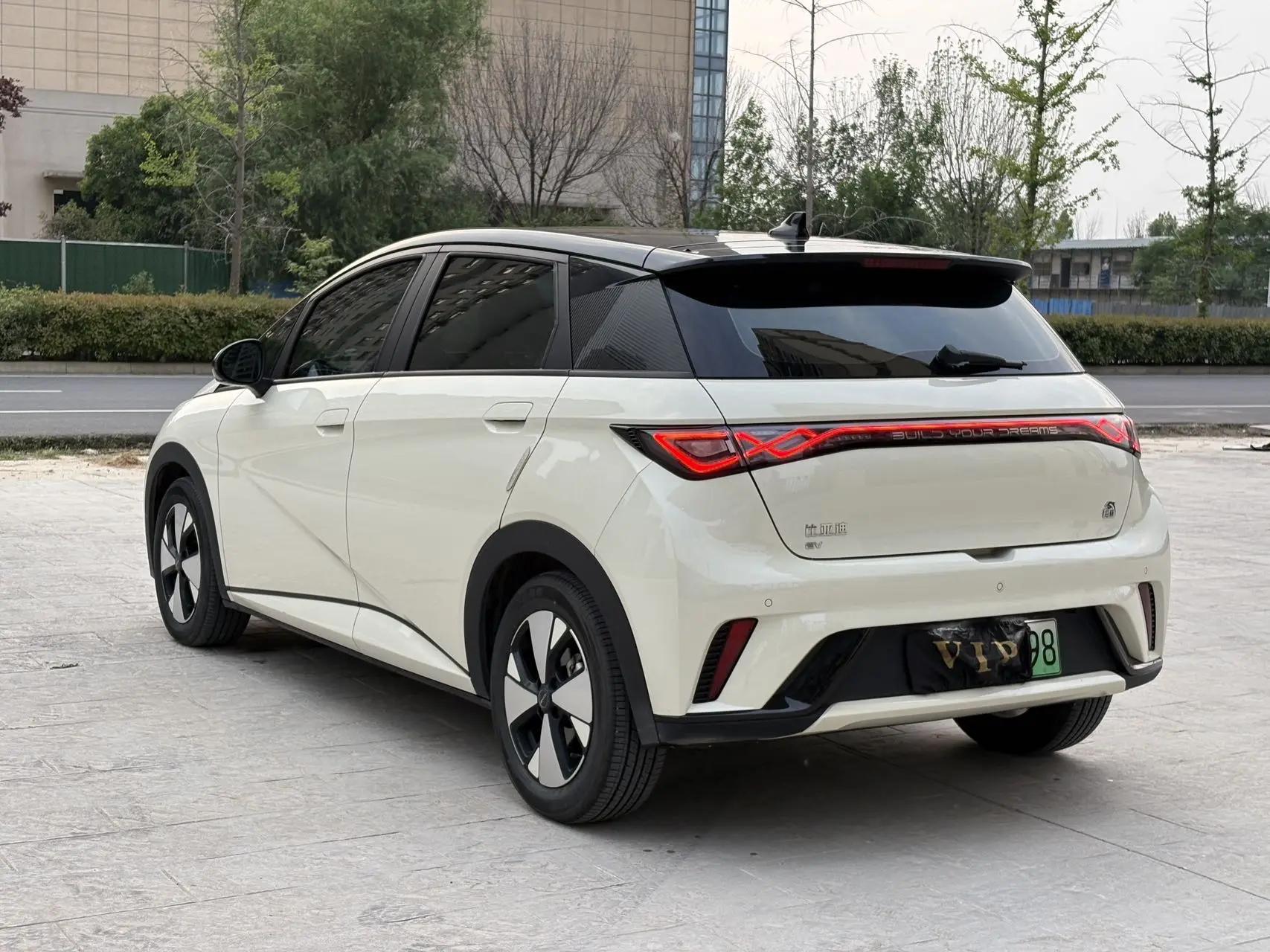 BYD 2023 Dolphin 420km Fashion Edition Automatic 8