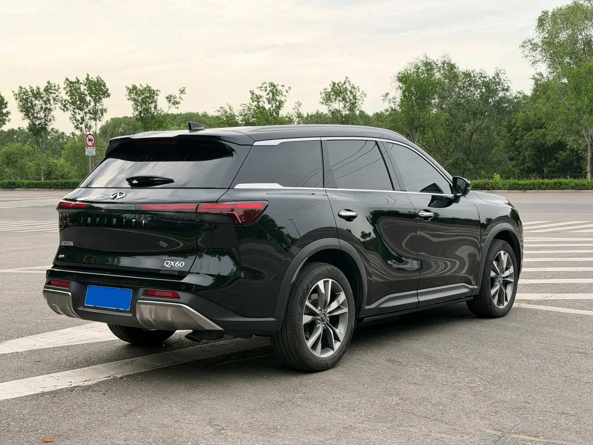 Infiniti QX60 2024 2.0T 4WD Premium Edition 14