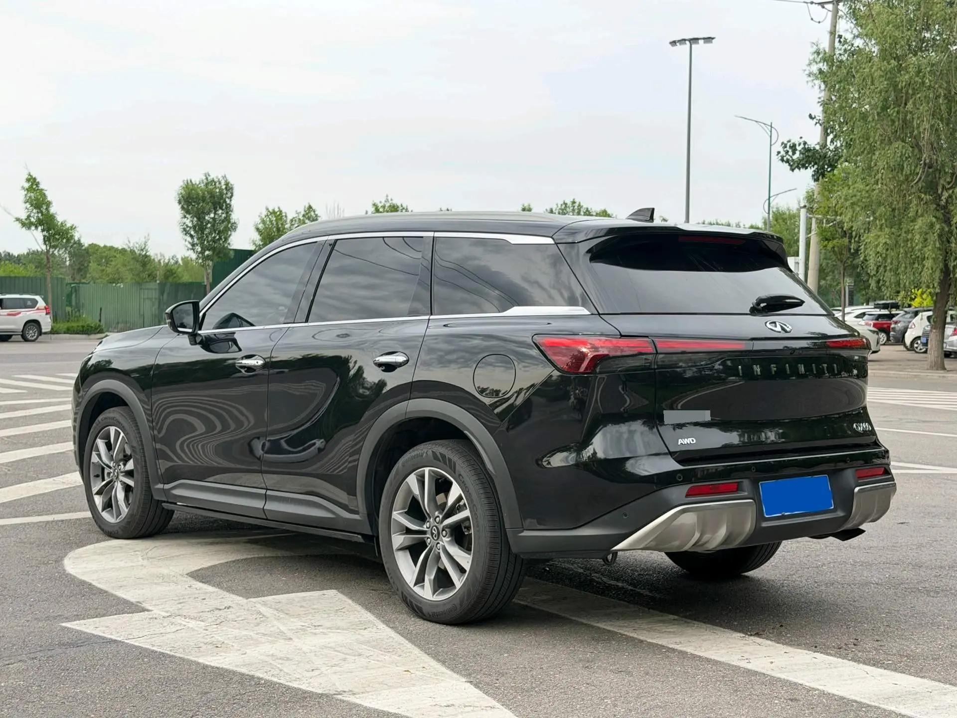 Infiniti QX60 2024 2.0T 4WD Premium Edition 16