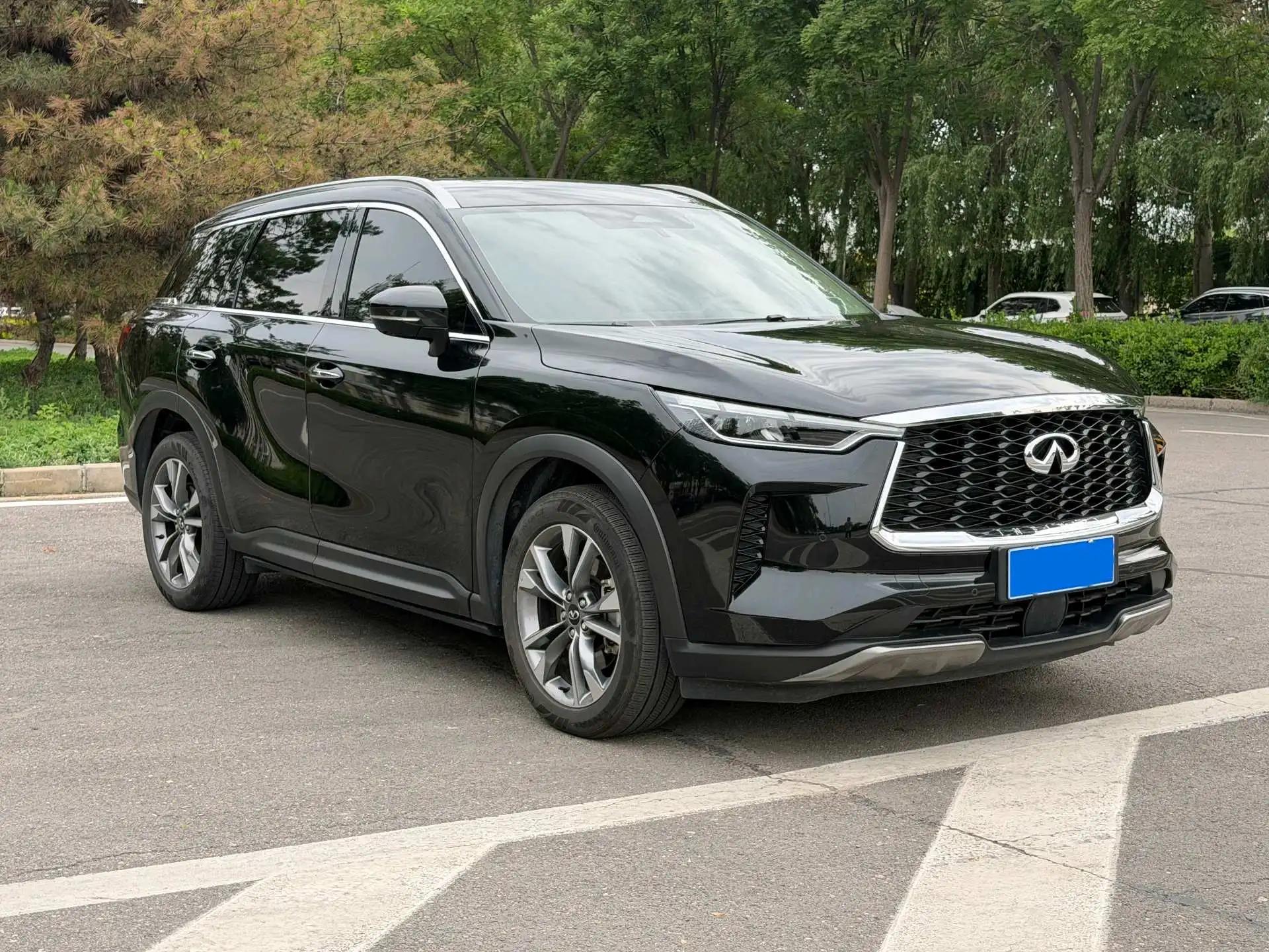 Infiniti QX60 2024 2.0T 4WD Premium Edition 3