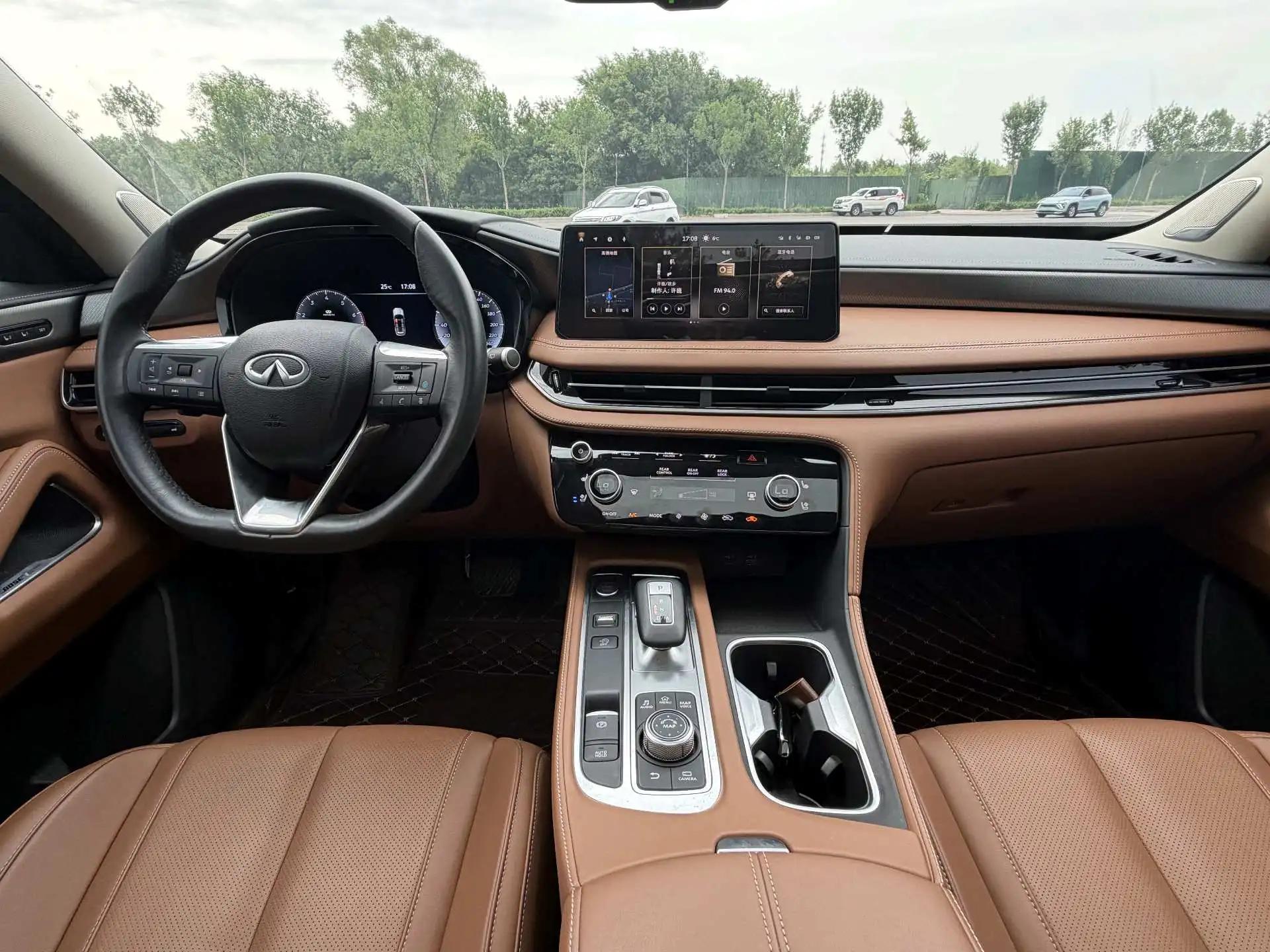Infiniti QX60 2024 2.0T 4WD Premium Edition 8