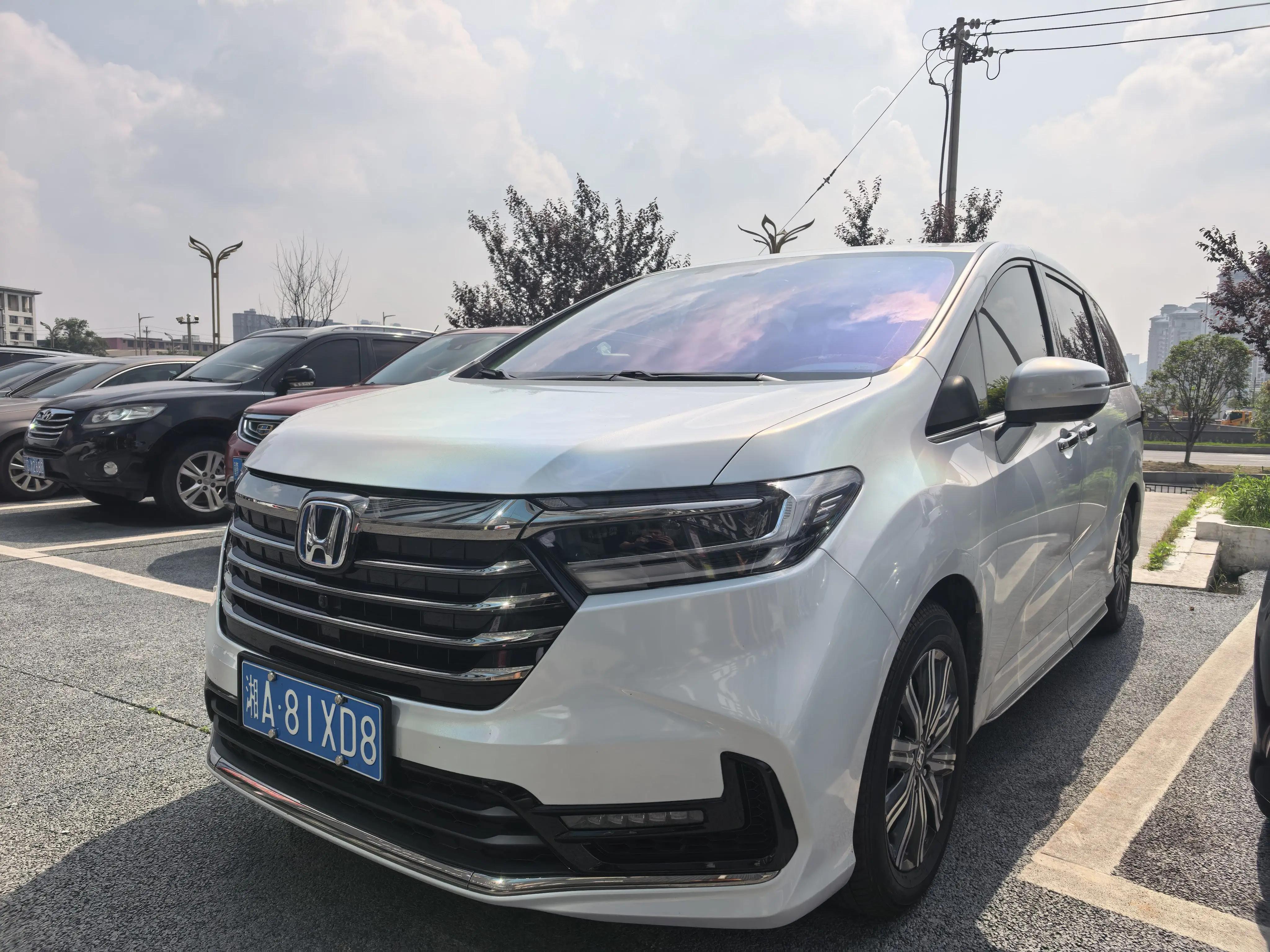 Honda 2026 Odyssey Hybrid 2.0 Stepless Sharp and Pleasant Edition Automatic Gear