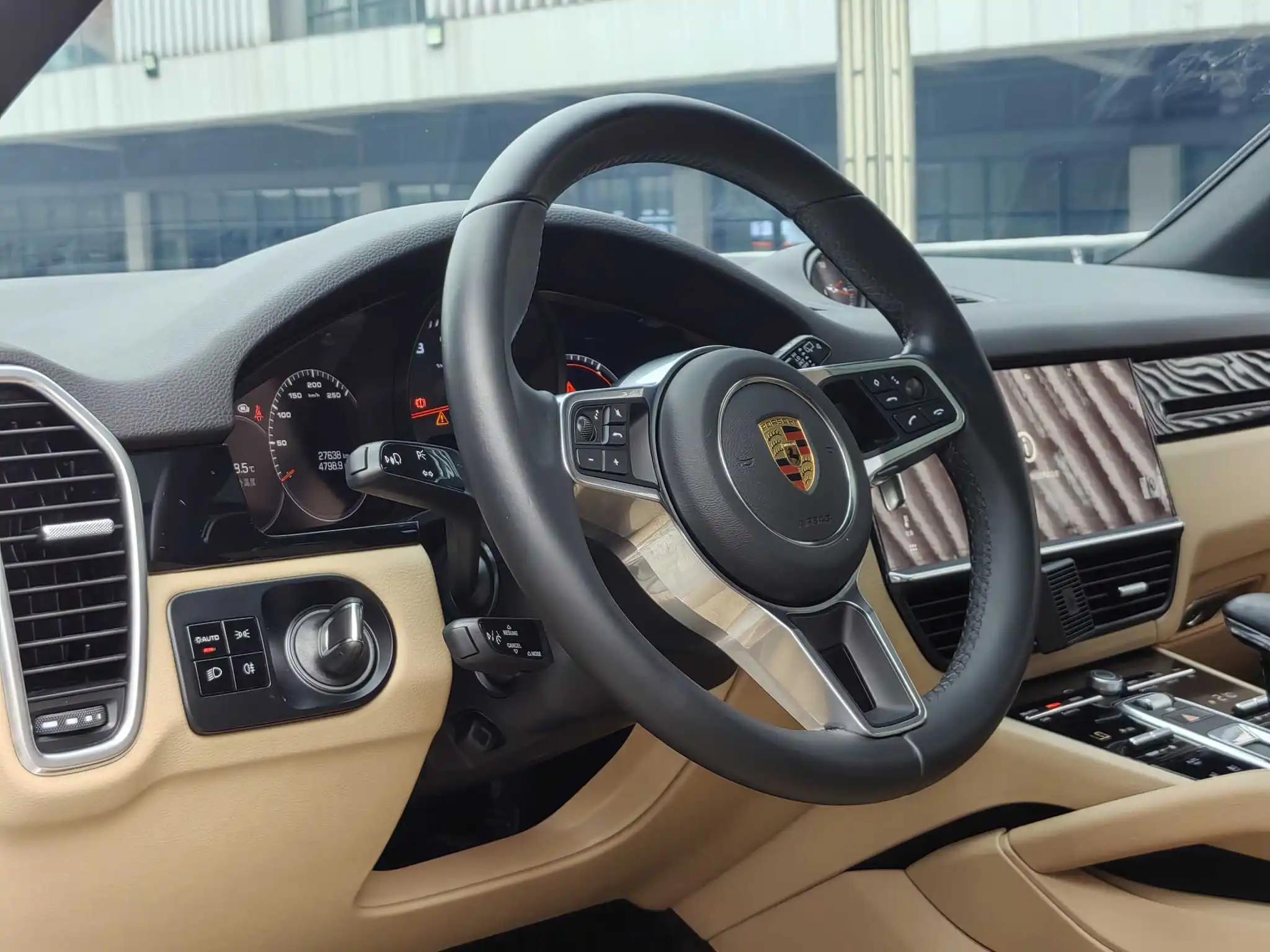 Porsche Cayenne (Imported) 2018 Cayenne 3.0T US Edition Automatic Gear 3