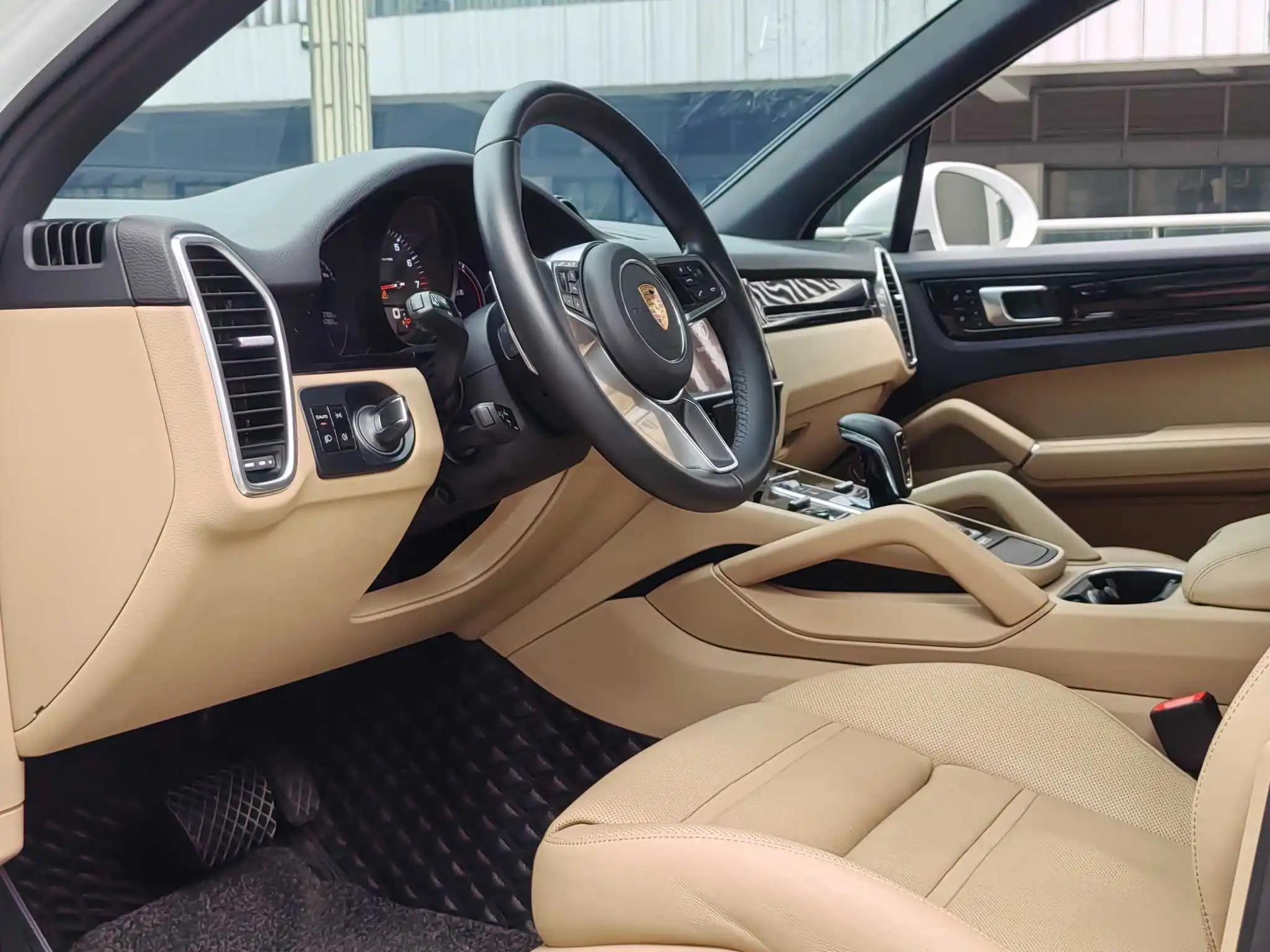 Porsche Cayenne (Imported) 2018 Cayenne 3.0T US Edition Automatic Gear 4