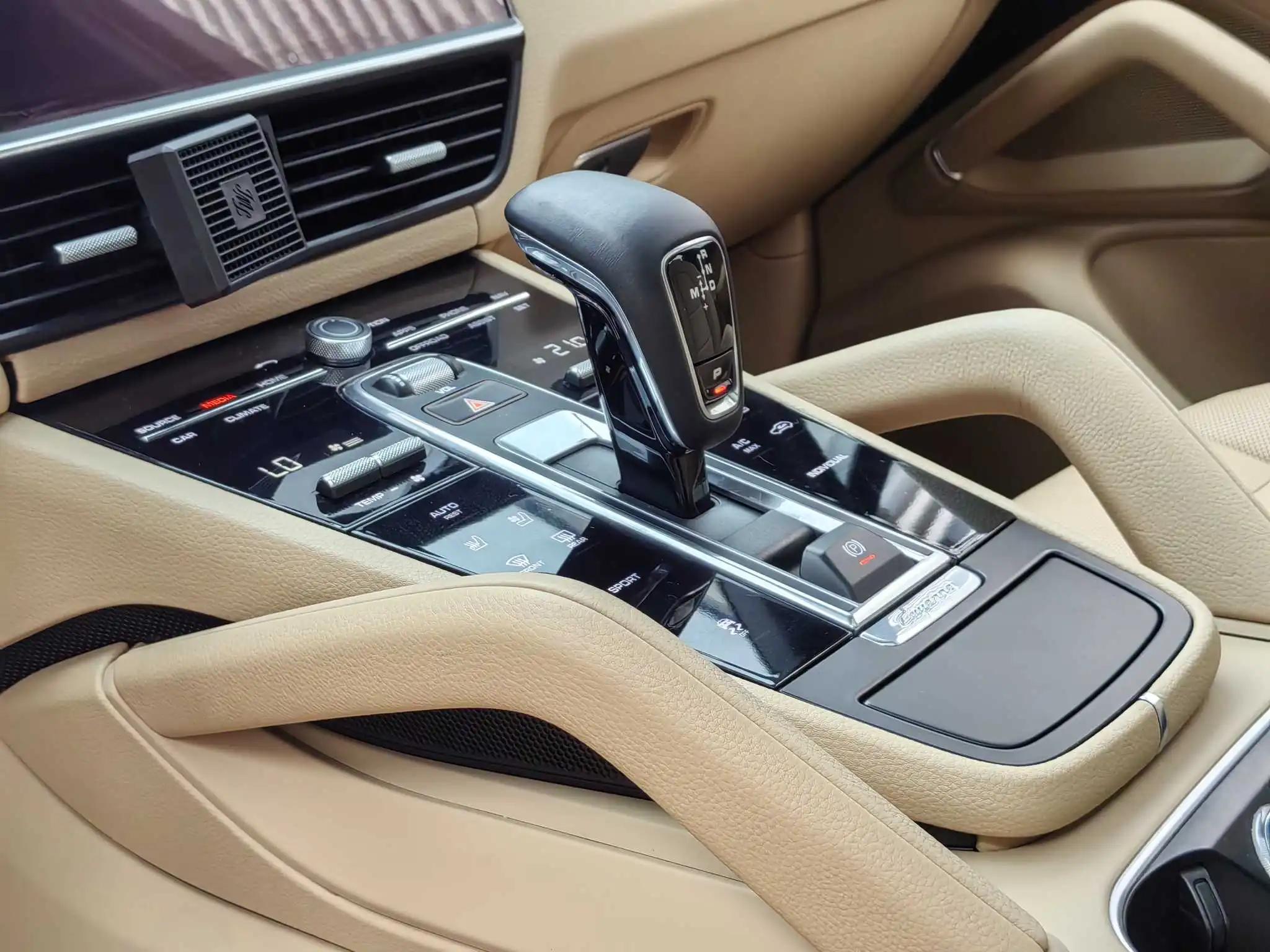 Porsche Cayenne (Imported) 2018 Cayenne 3.0T US Edition Automatic Gear 5