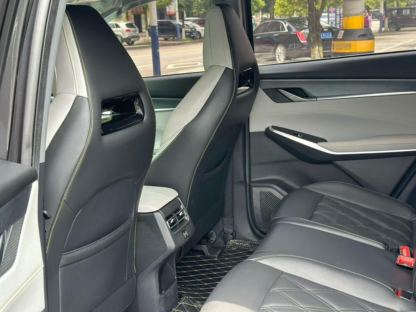 ChangAn 2023 CS75 PLUS 2.0T Prestige Automatic 6