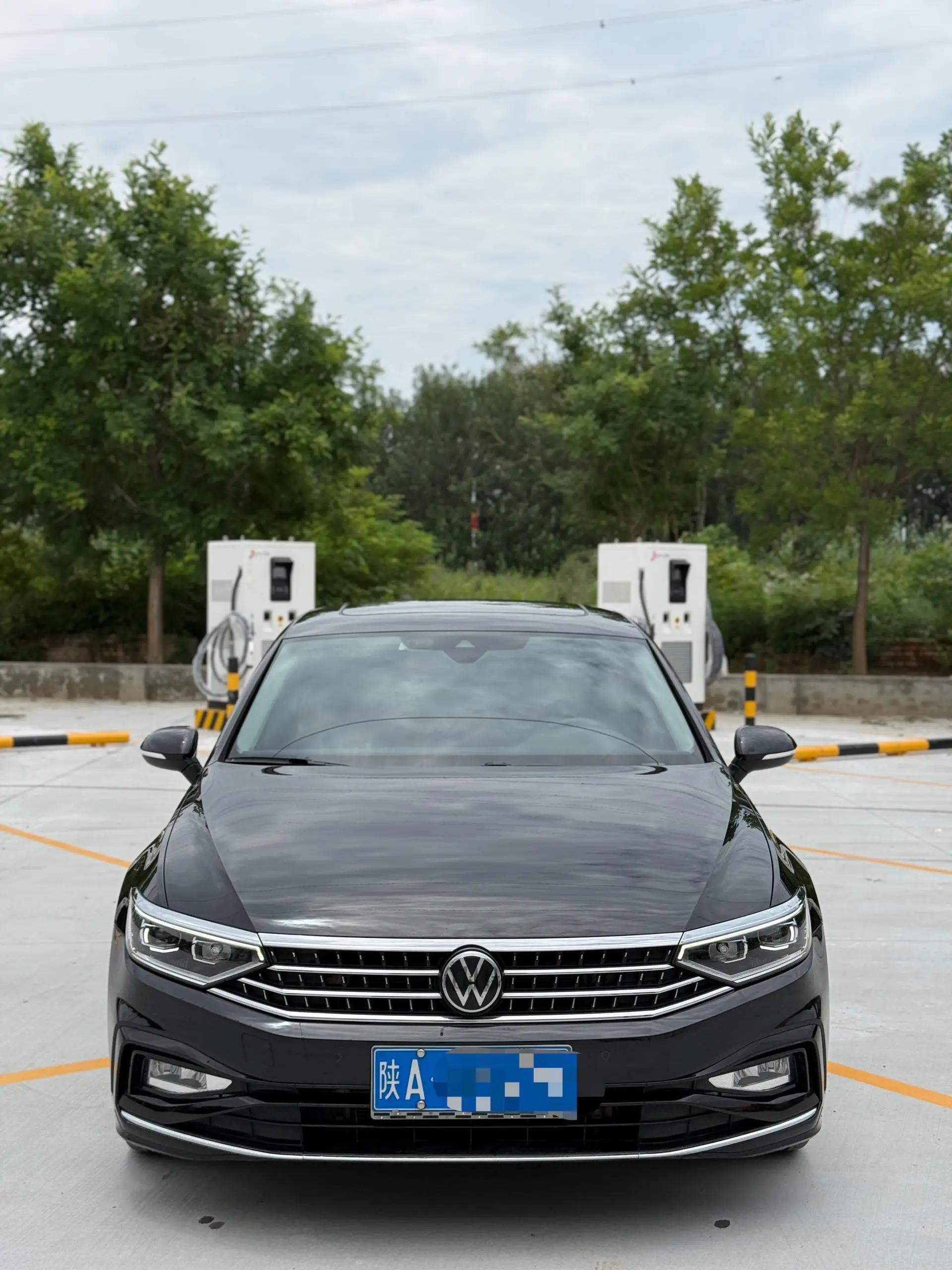 Magotan 2022 330TSI DSG Basic 2
