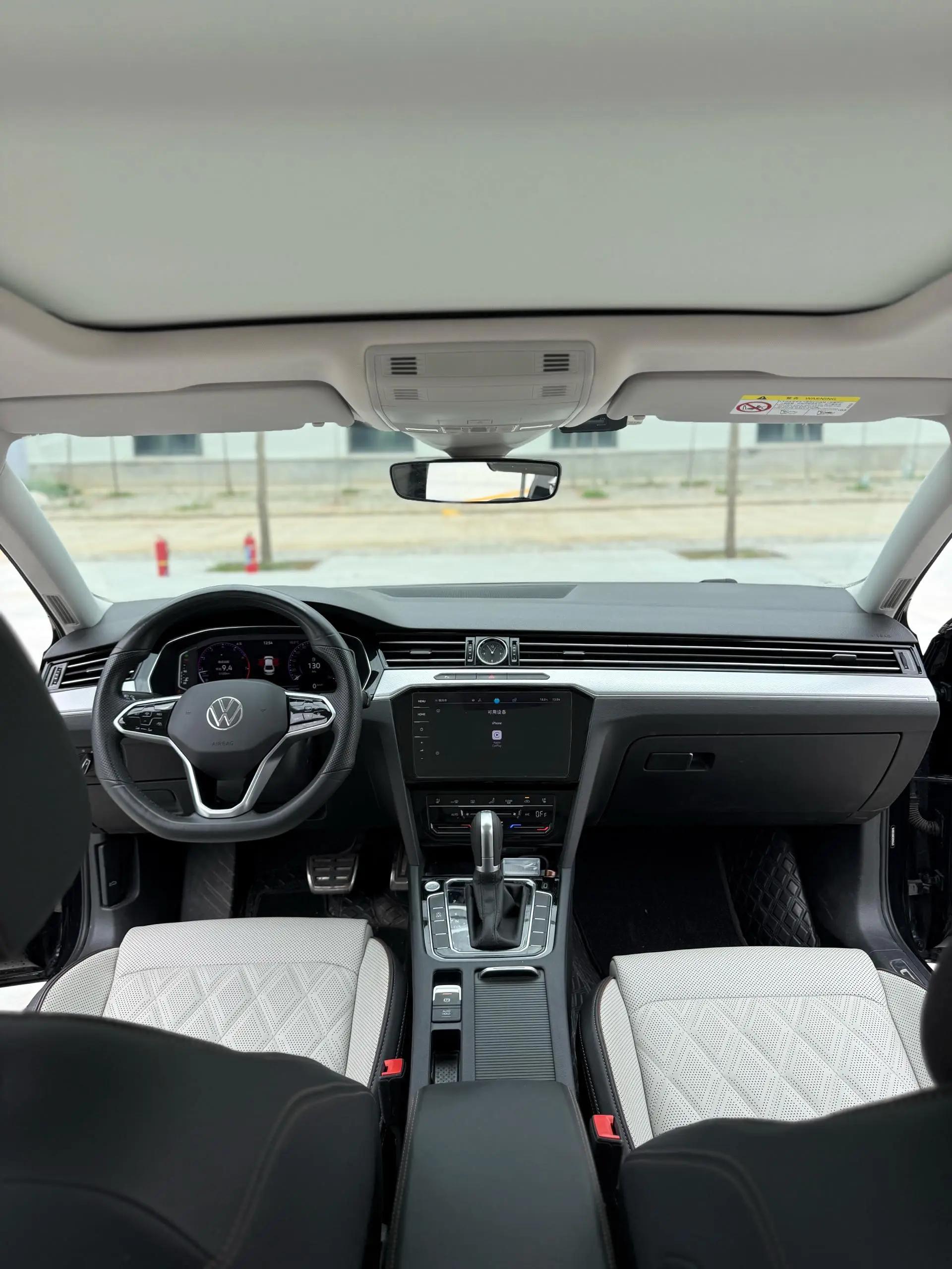 Magotan 2022 330TSI DSG Basic 5
