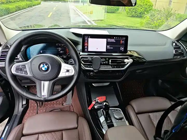 BMW X3 2022 facelift xDrive25i M sports suit 9