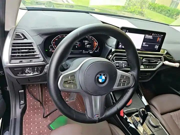 BMW X3 2022 facelift xDrive25i M sports suit 10