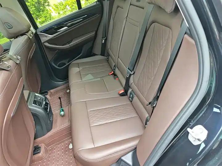 BMW X3 2022 facelift xDrive25i M sports suit 16